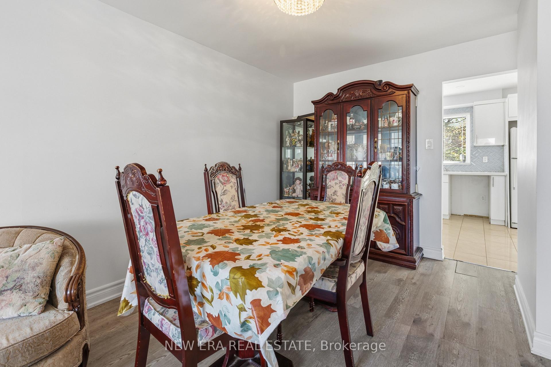 Photo 6 of 7306 Sills Road, Mississauga, Malton — HOMEH