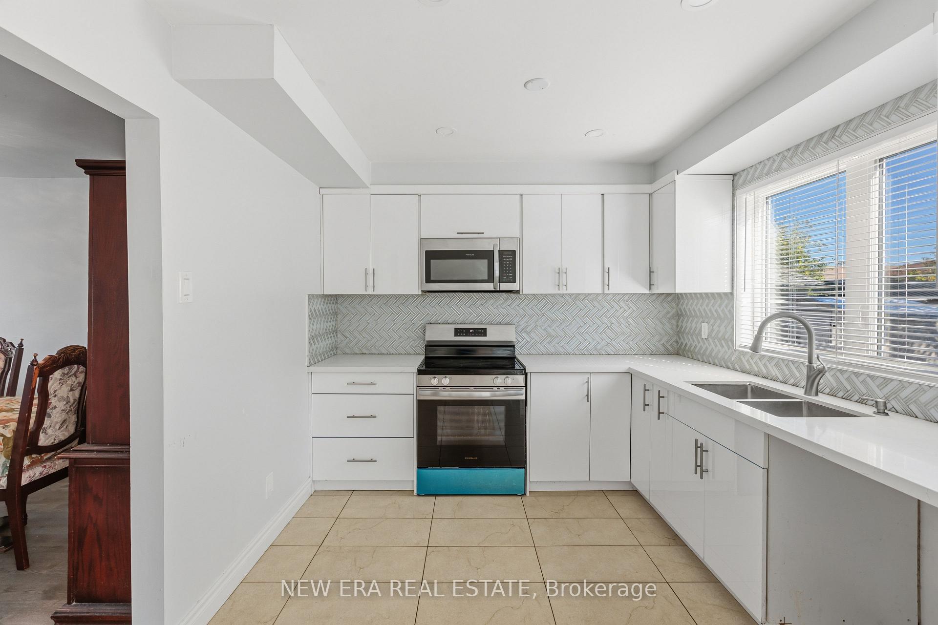 Photo 7 of 7306 Sills Road, Mississauga, Malton — HOMEH