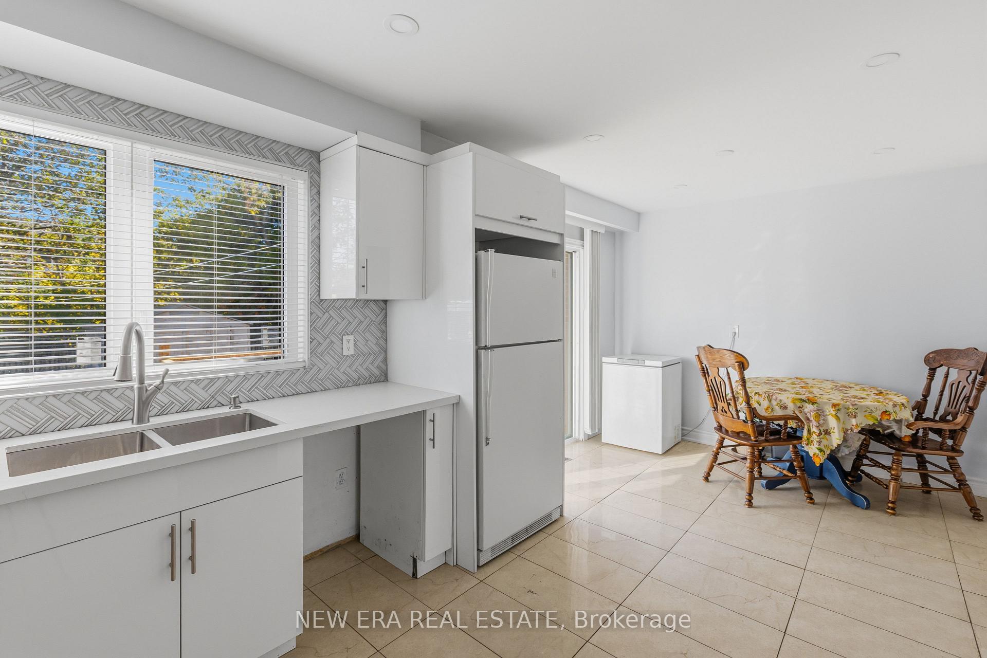 Photo 10 of 7306 Sills Road, Mississauga, Malton — HOMEH