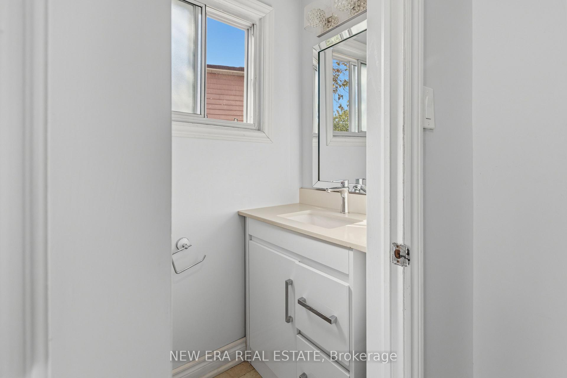 Photo 16 of 7306 Sills Road, Mississauga, Malton — HOMEH