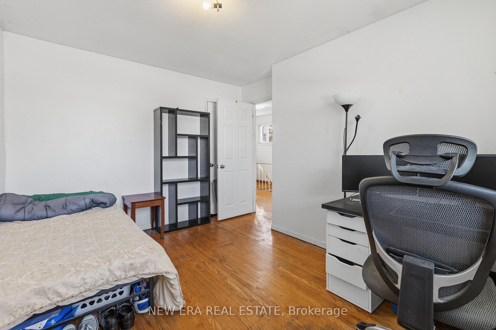Photo 24 of 7306 Sills Road, Mississauga, Malton — HOMEH