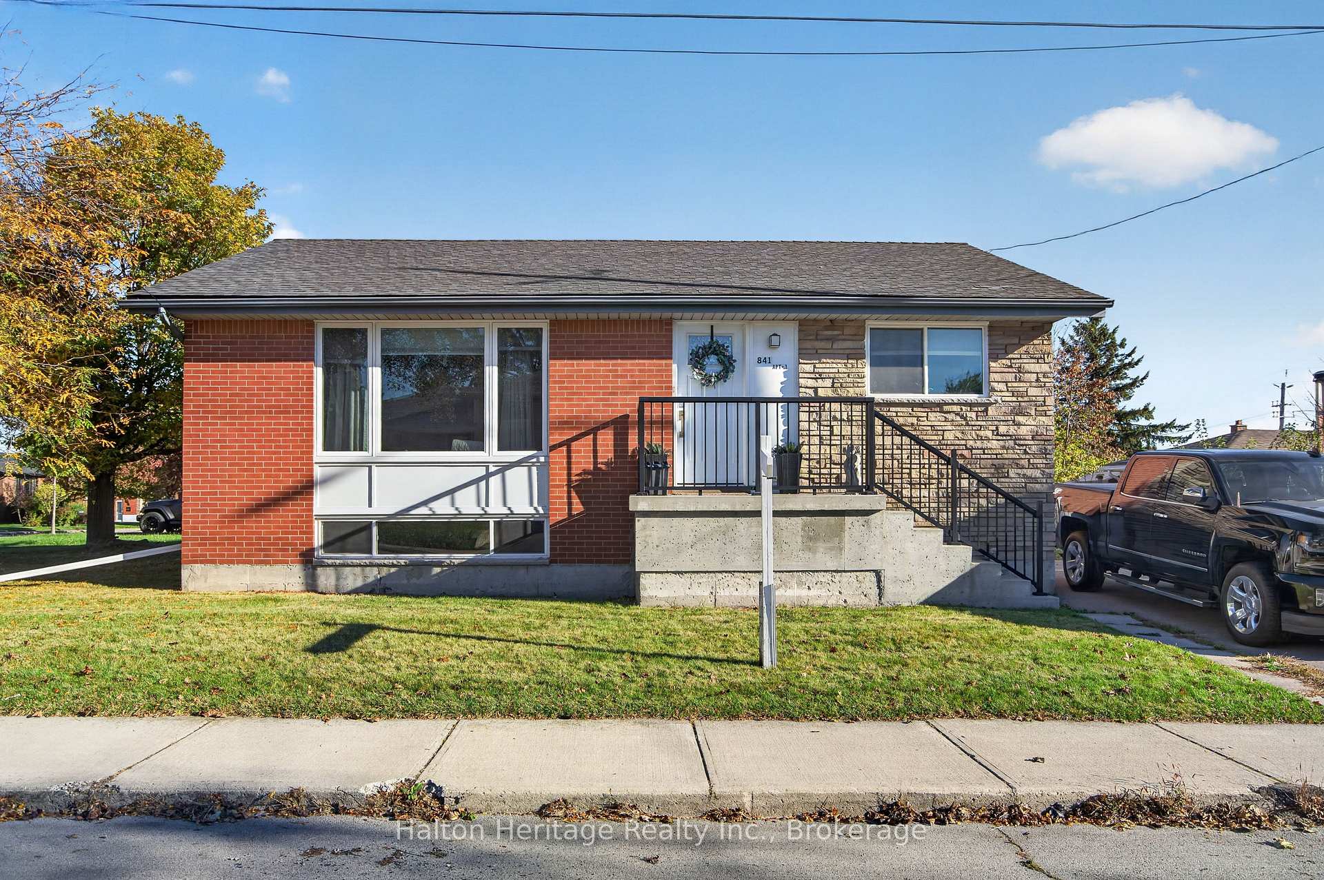 Photo 1 of 841 Tenth Avenue, Hamilton, Hampton Heights — HOMEH