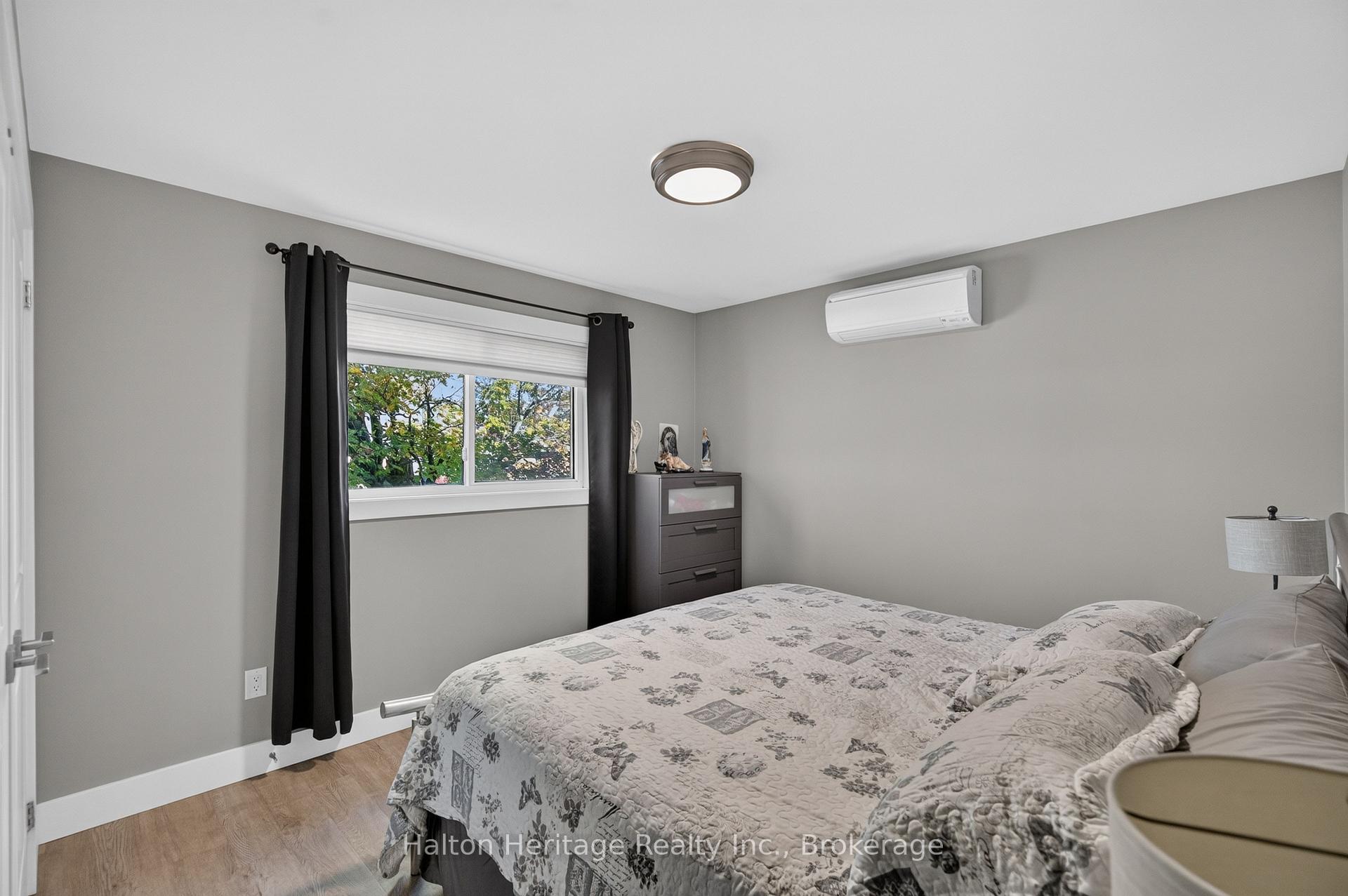 Photo 17 of 841 Tenth Avenue, Hamilton, Hampton Heights — HOMEH