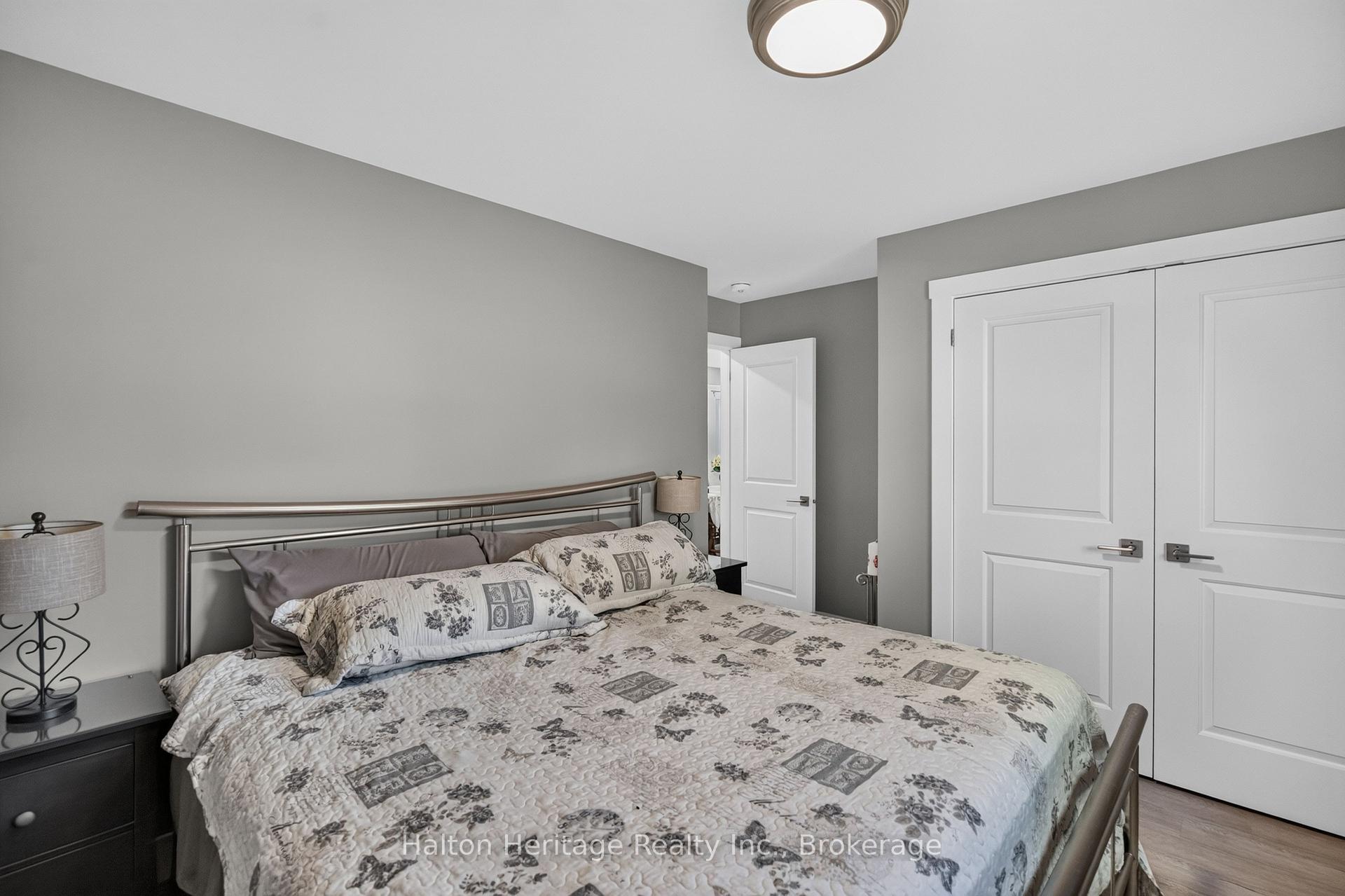 Photo 18 of 841 Tenth Avenue, Hamilton, Hampton Heights — HOMEH