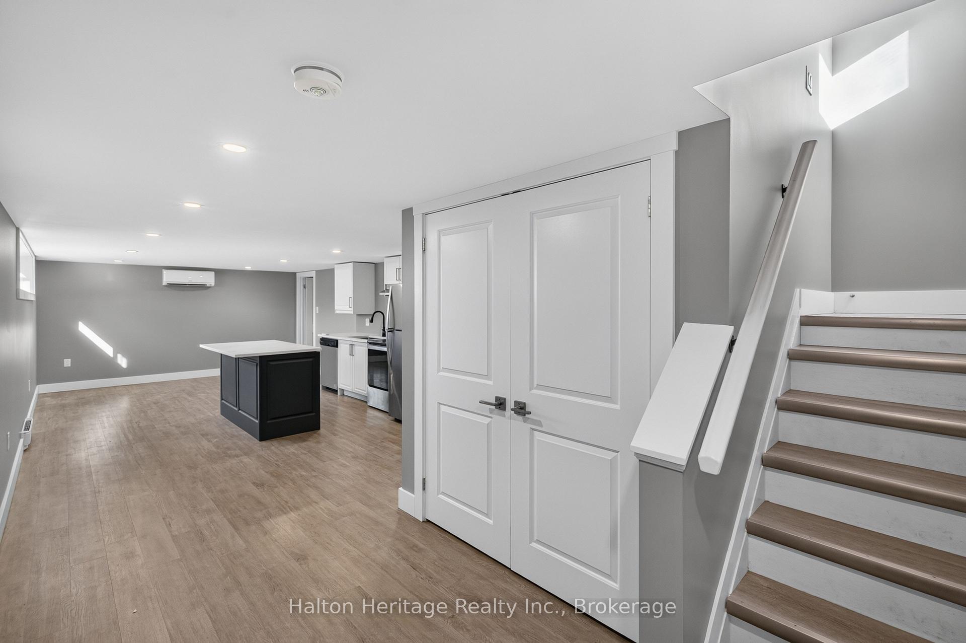 Photo 19 of 841 Tenth Avenue, Hamilton, Hampton Heights — HOMEH