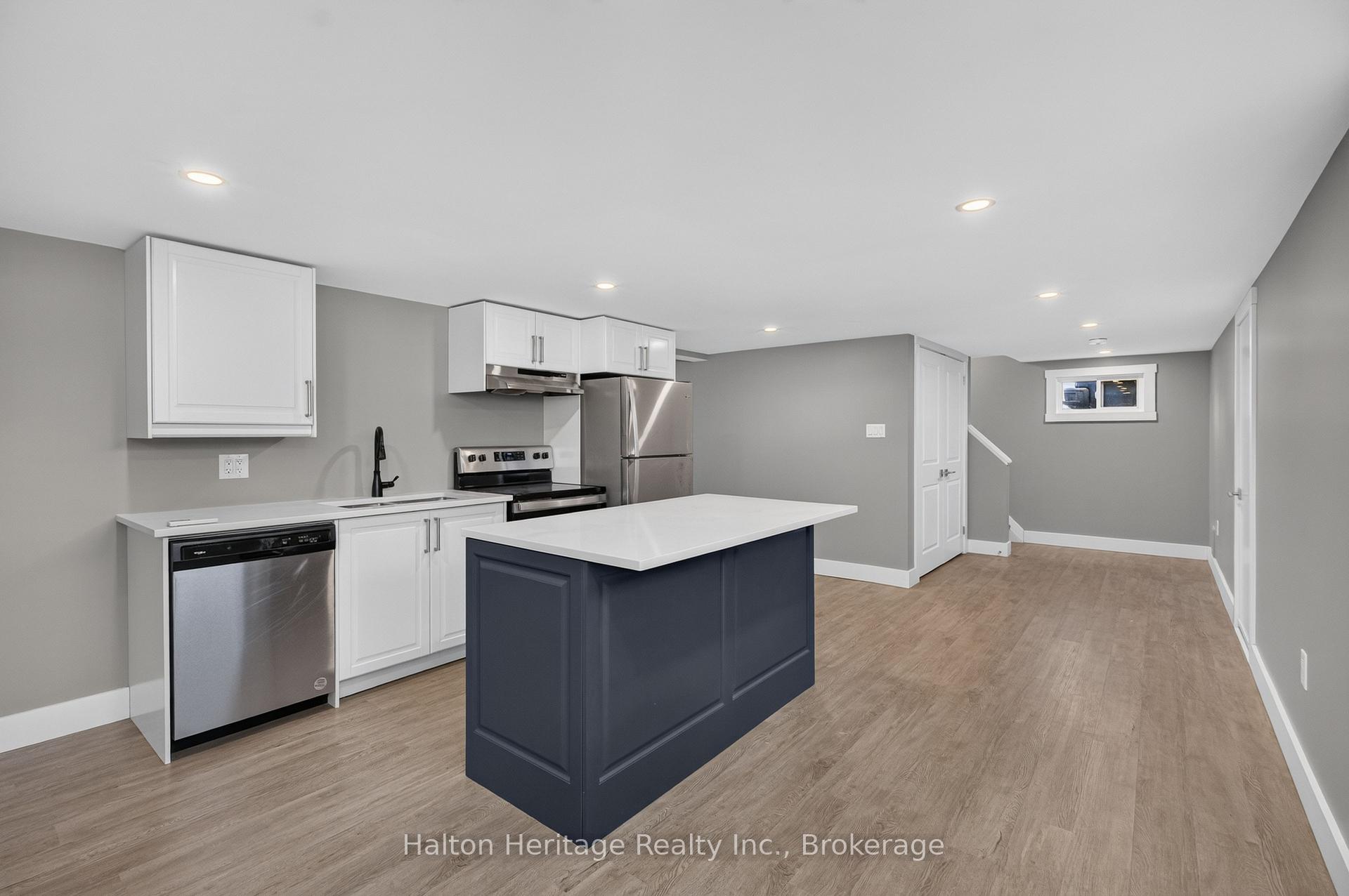 Photo 23 of 841 Tenth Avenue, Hamilton, Hampton Heights — HOMEH