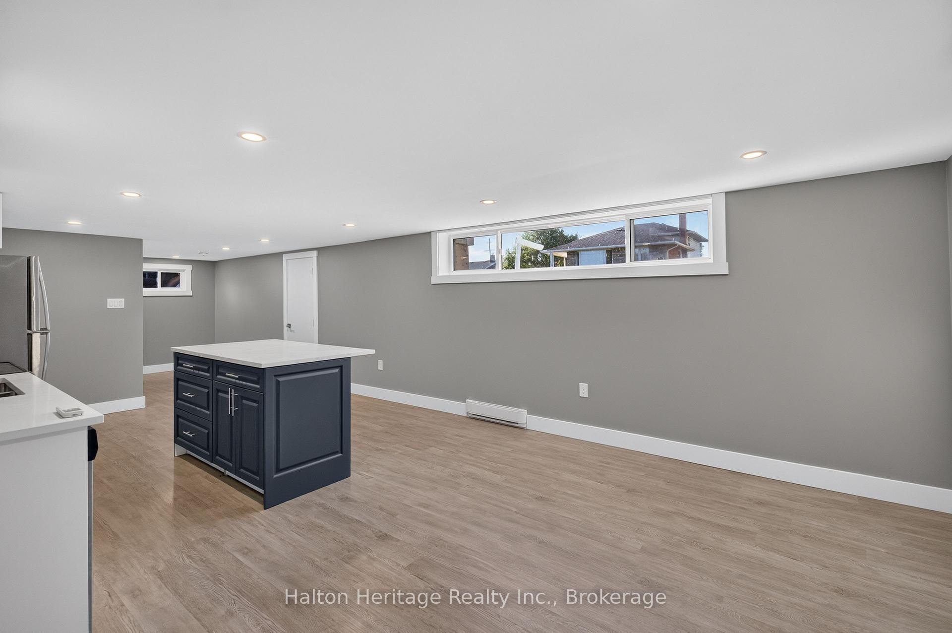 Photo 27 of 841 Tenth Avenue, Hamilton, Hampton Heights — HOMEH