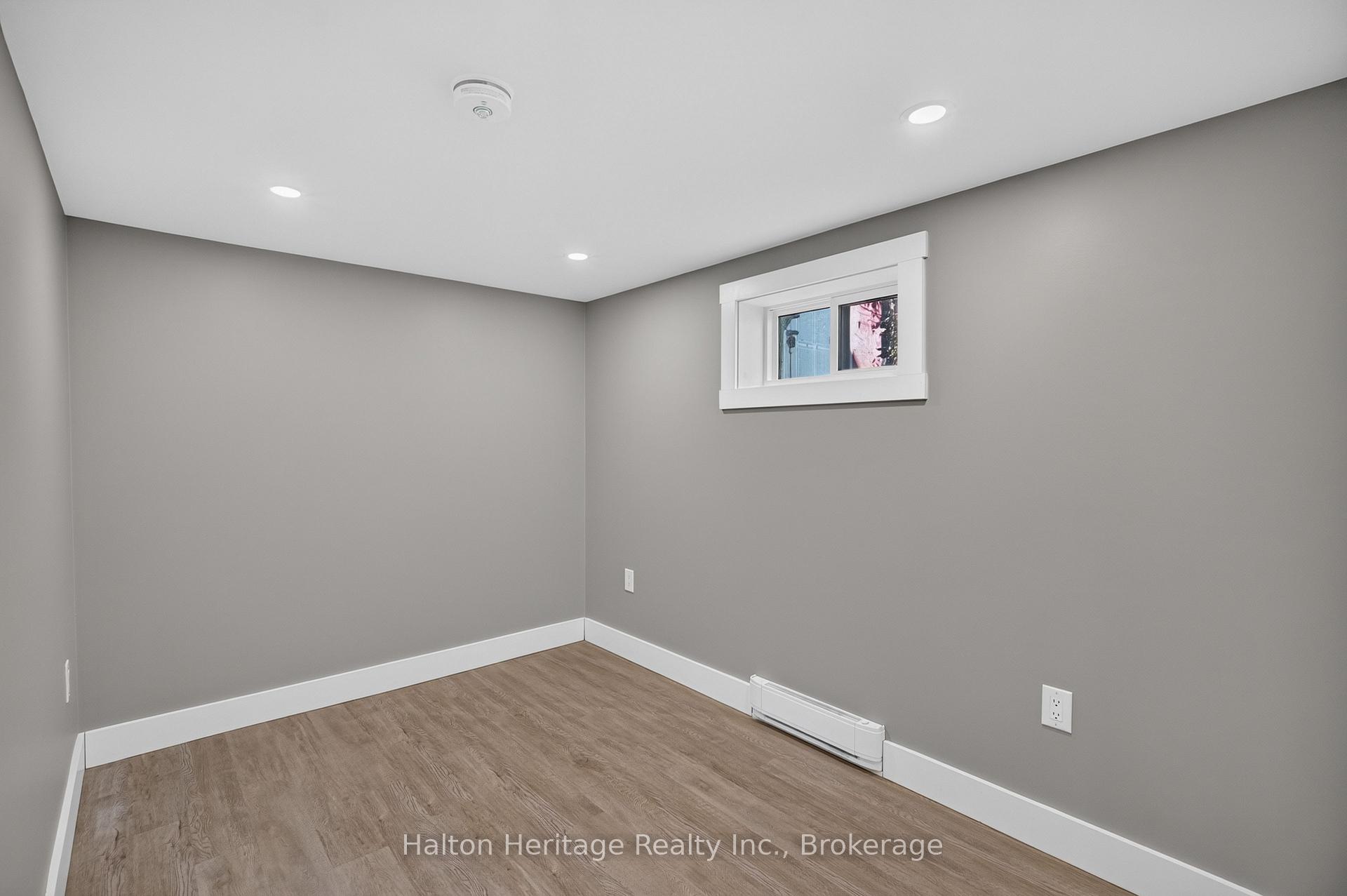 Photo 30 of 841 Tenth Avenue, Hamilton, Hampton Heights — HOMEH
