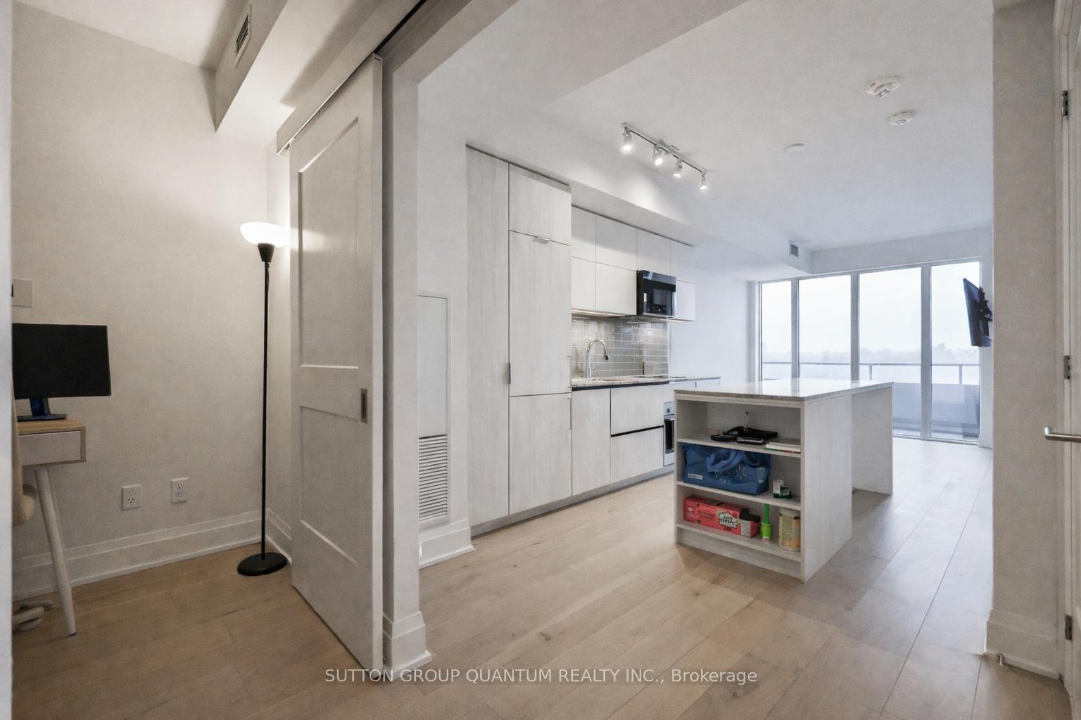 Photo 8 of Unit 1009, 21 Park Street E, Mississauga, Port Credit — HOMEH