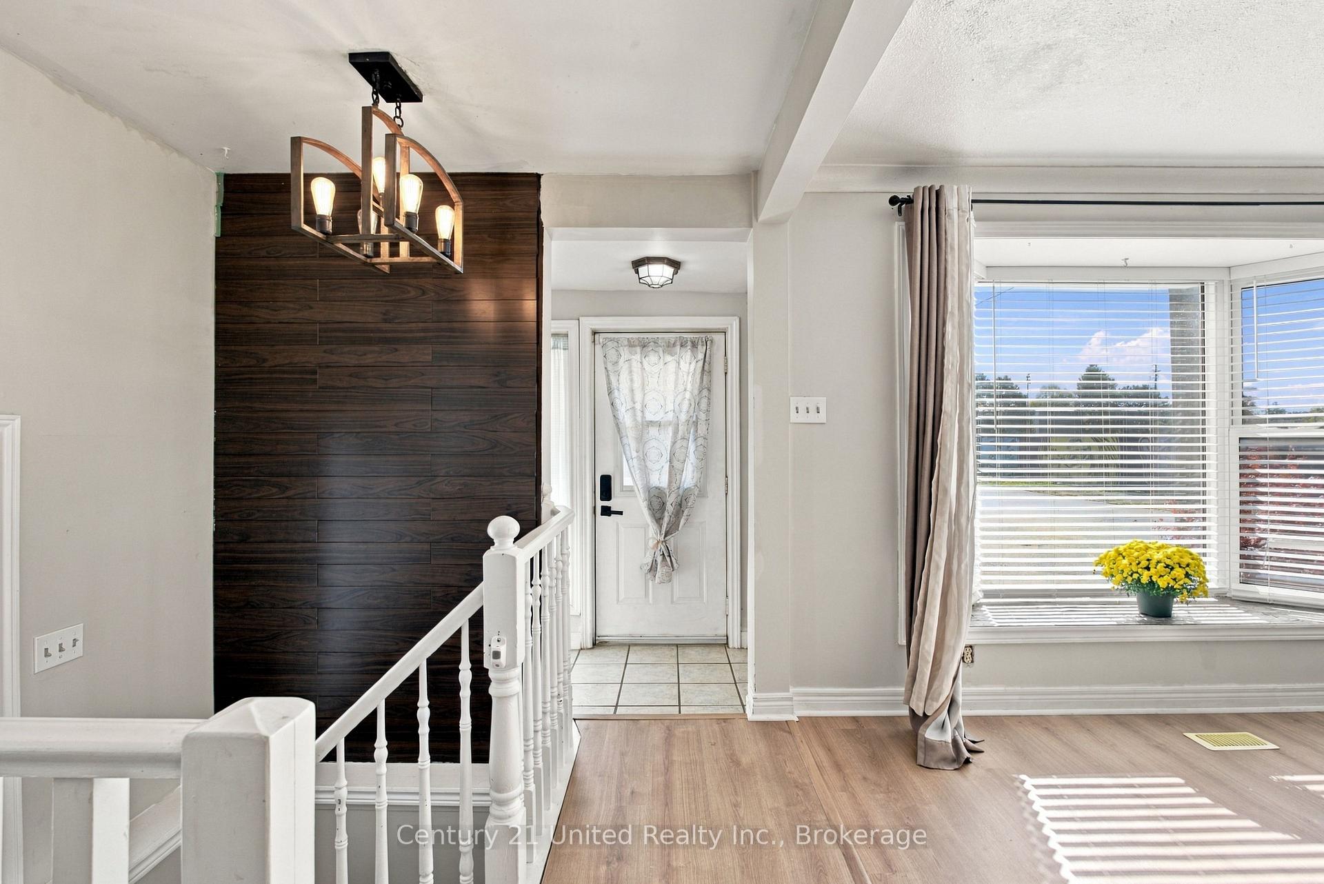 Photo 5 of 57 Sherwood Avenue, St. Catharines, Downtown — HOMEH