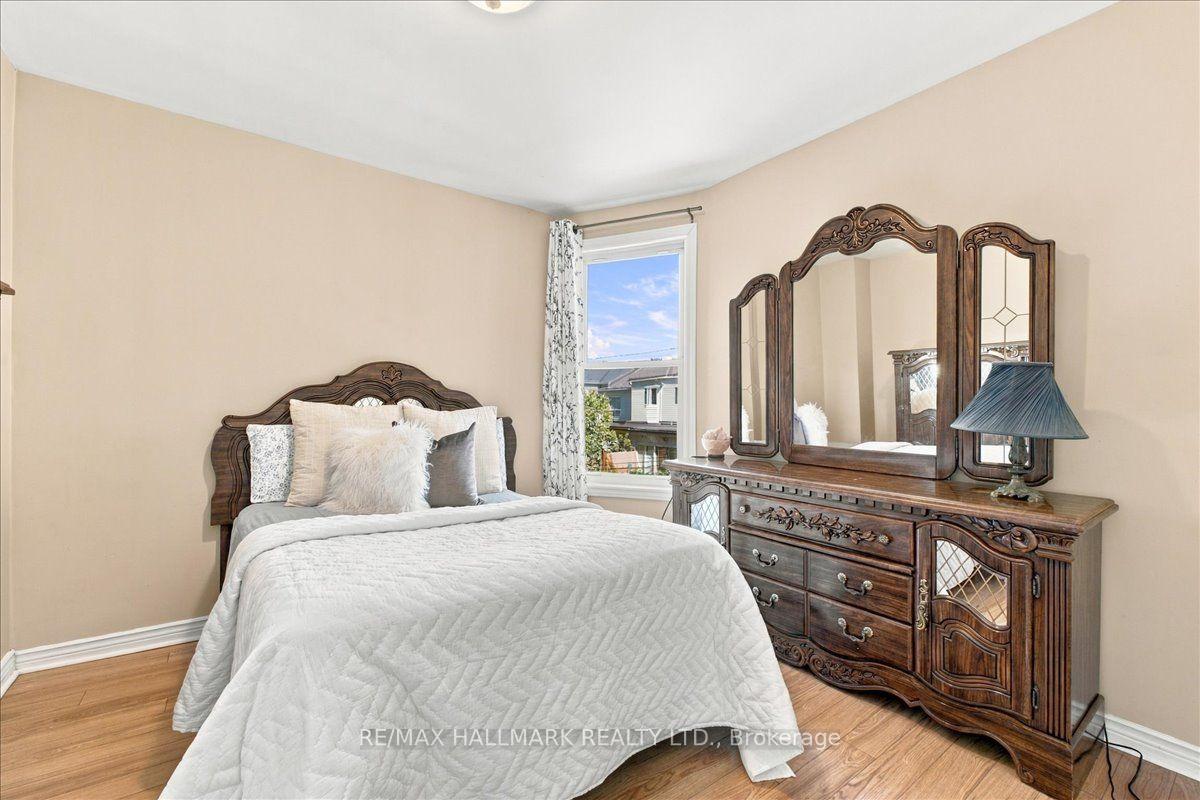 Photo 21 of 44 Baltic Avenue, Toronto, Danforth — HOMEH