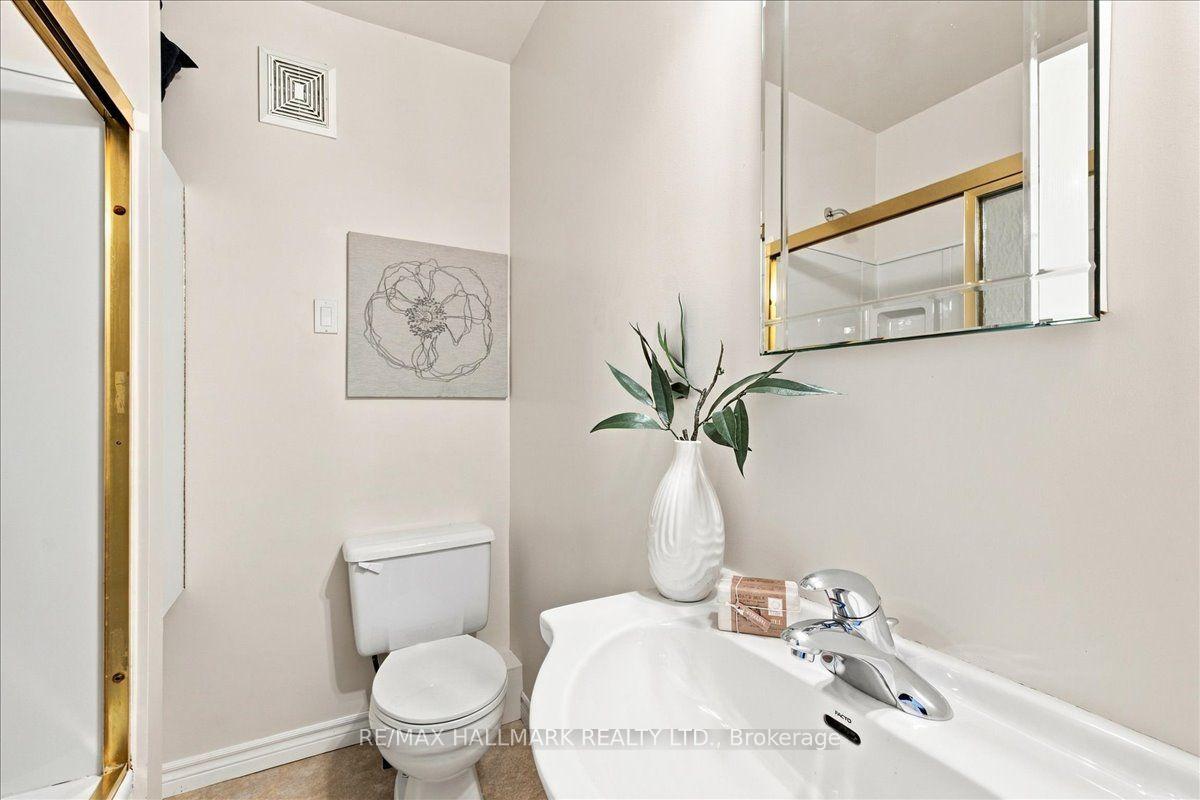 Photo 23 of 44 Baltic Avenue, Toronto, Danforth — HOMEH