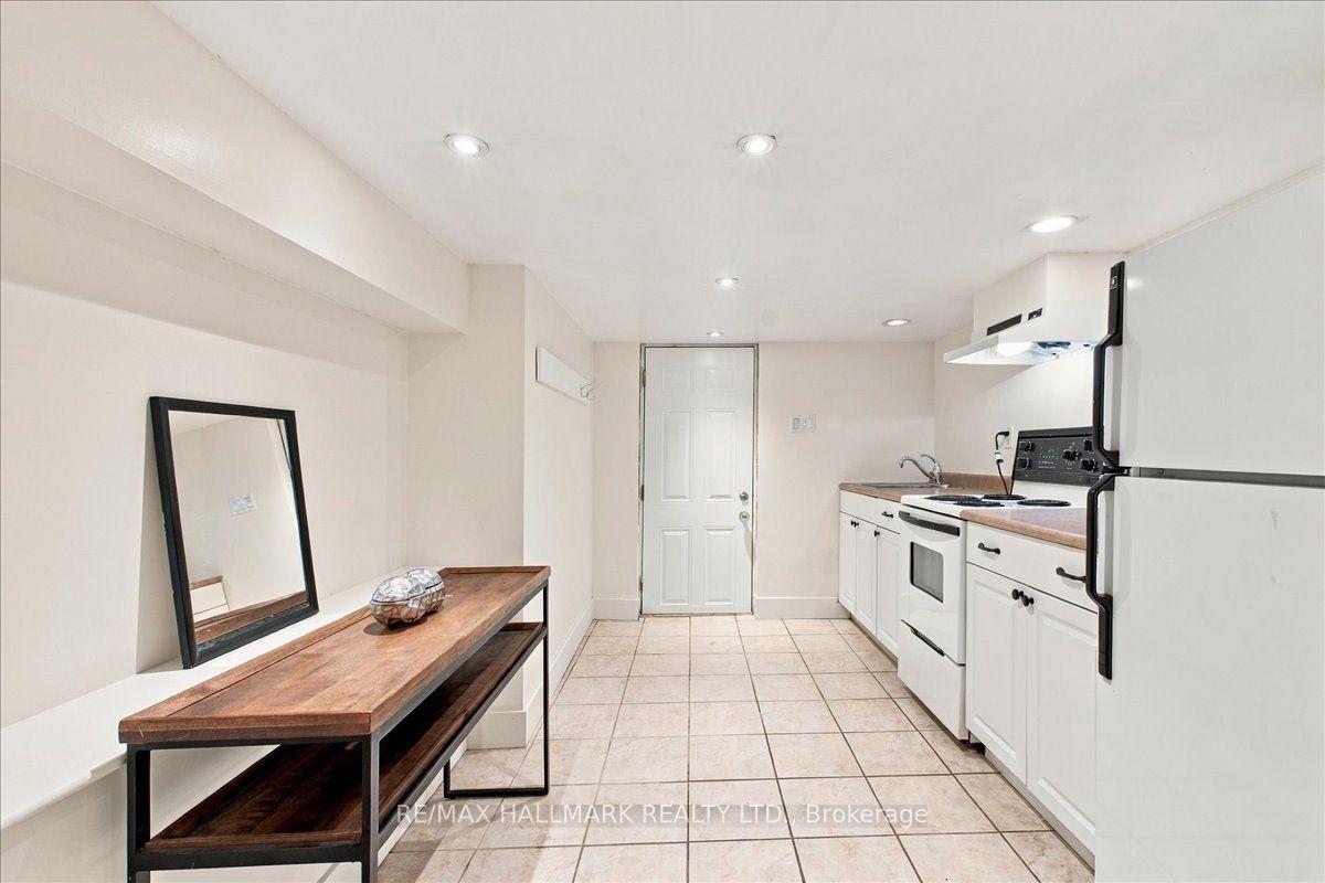 Photo 27 of 44 Baltic Avenue, Toronto, Danforth — HOMEH