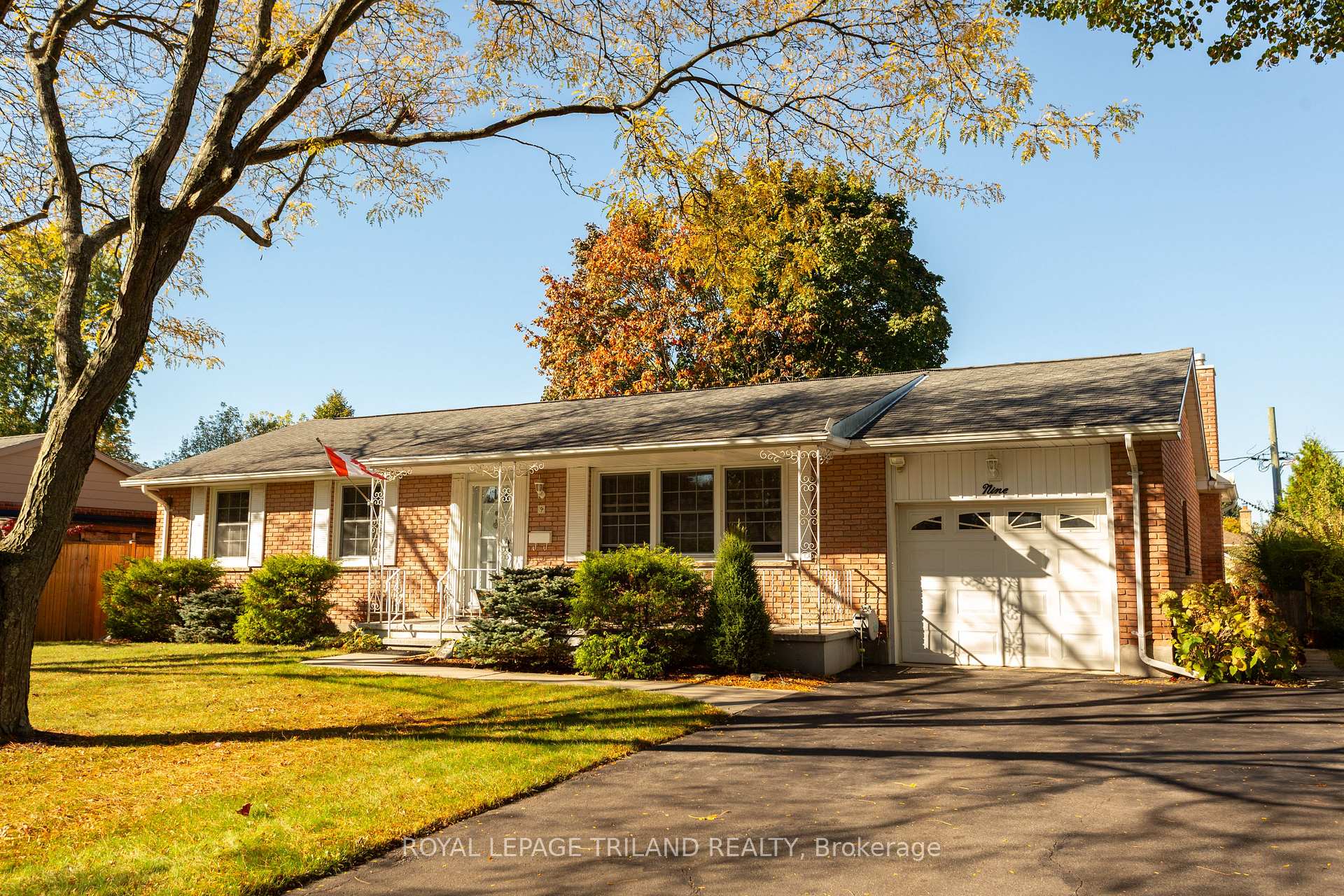 Photo 1 of 9 Butler Drive, St. Thomas — HOMEH