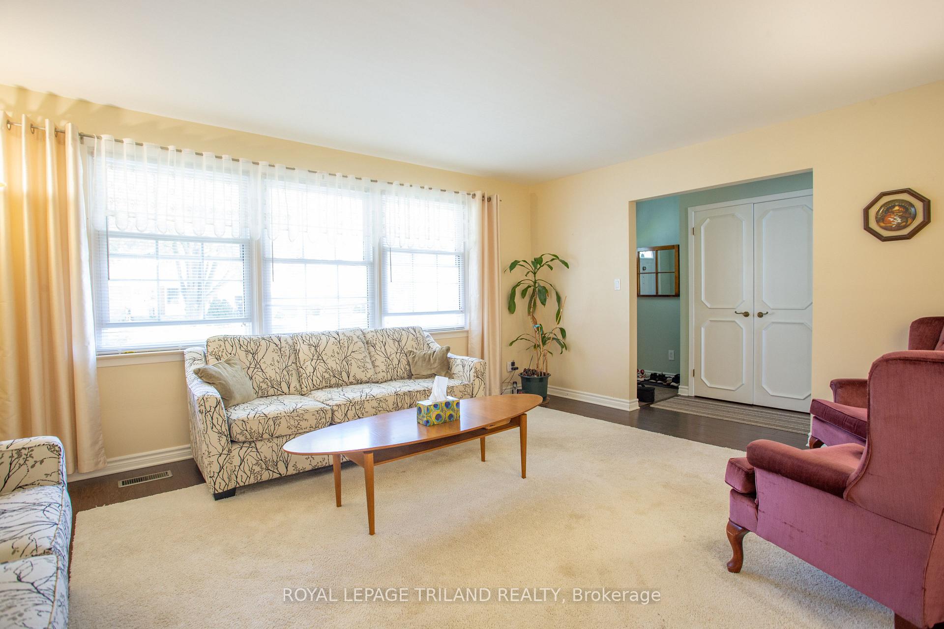 Photo 4 of 9 Butler Drive, St. Thomas — HOMEH