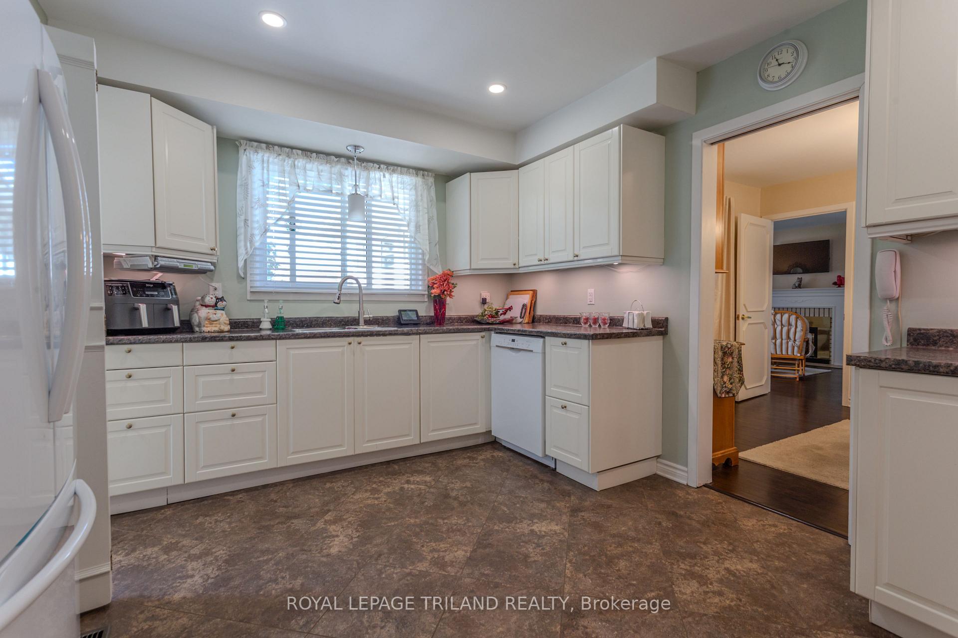 Photo 7 of 9 Butler Drive, St. Thomas — HOMEH