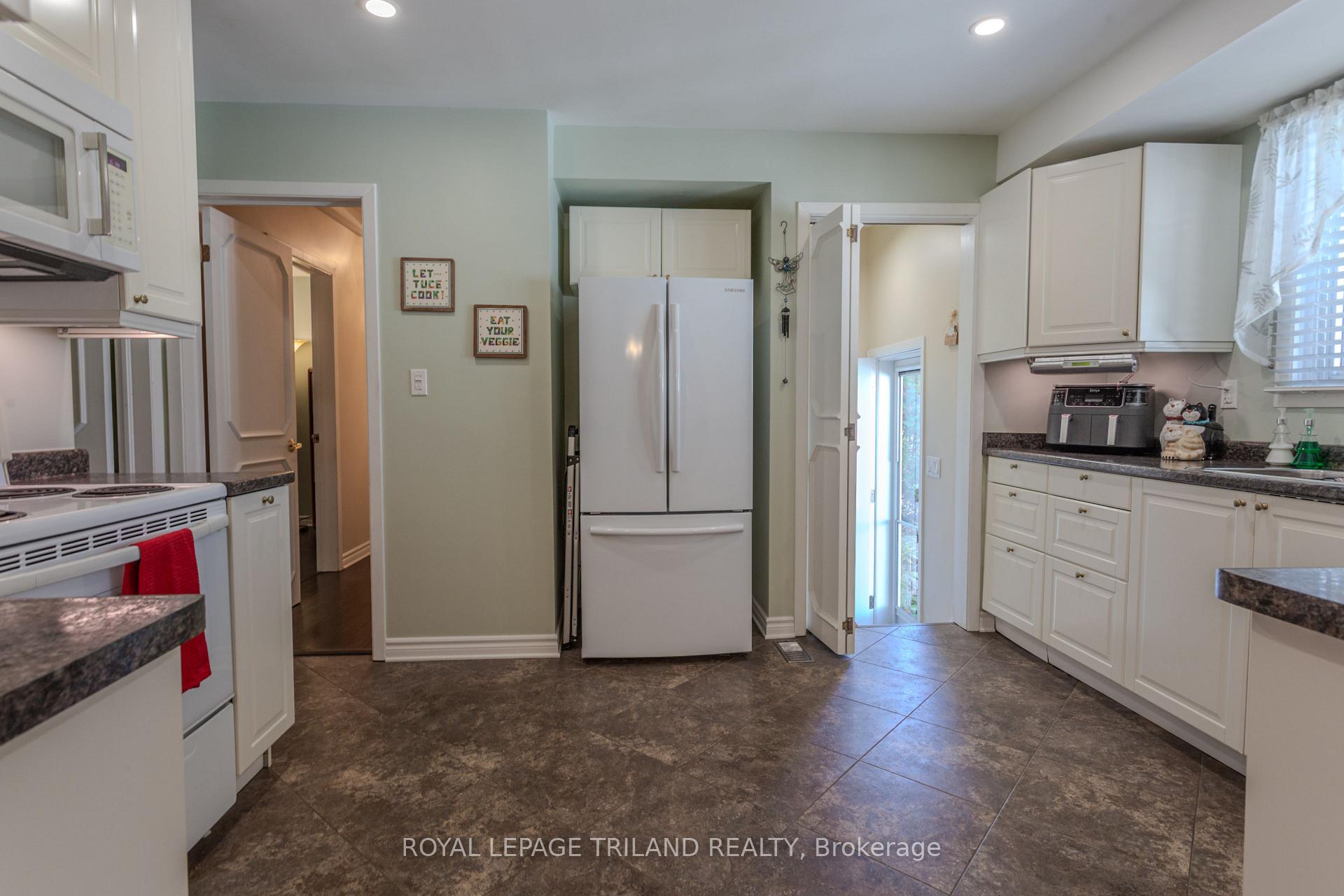 Photo 9 of 9 Butler Drive, St. Thomas — HOMEH
