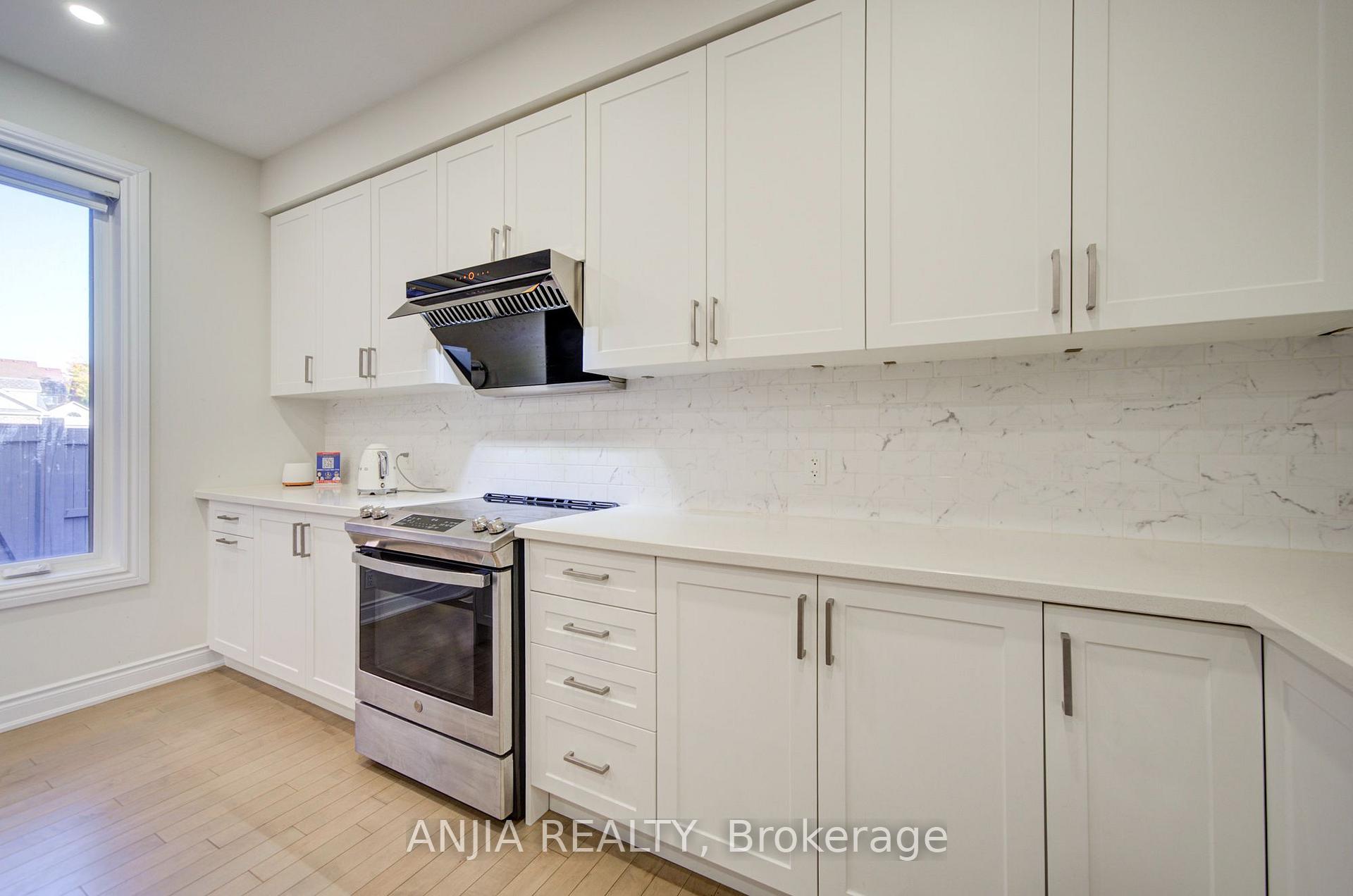 Photo 16 of 107 Guardhouse Crescent, Markham, Angus Glen — HOMEH