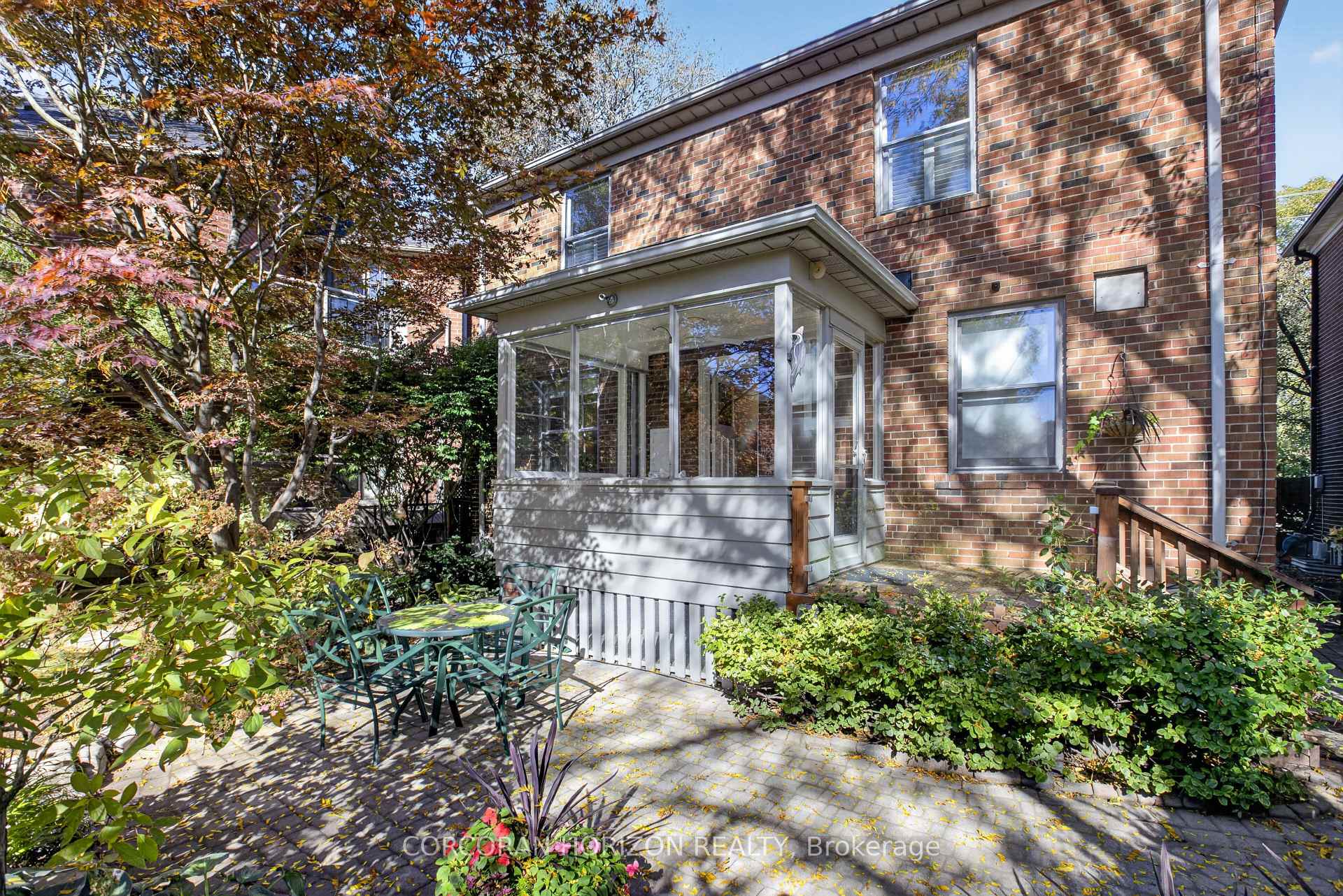 Photo 5 of 27 Armour Boulevard, Toronto, Bedford Park-Nortown — HOMEH