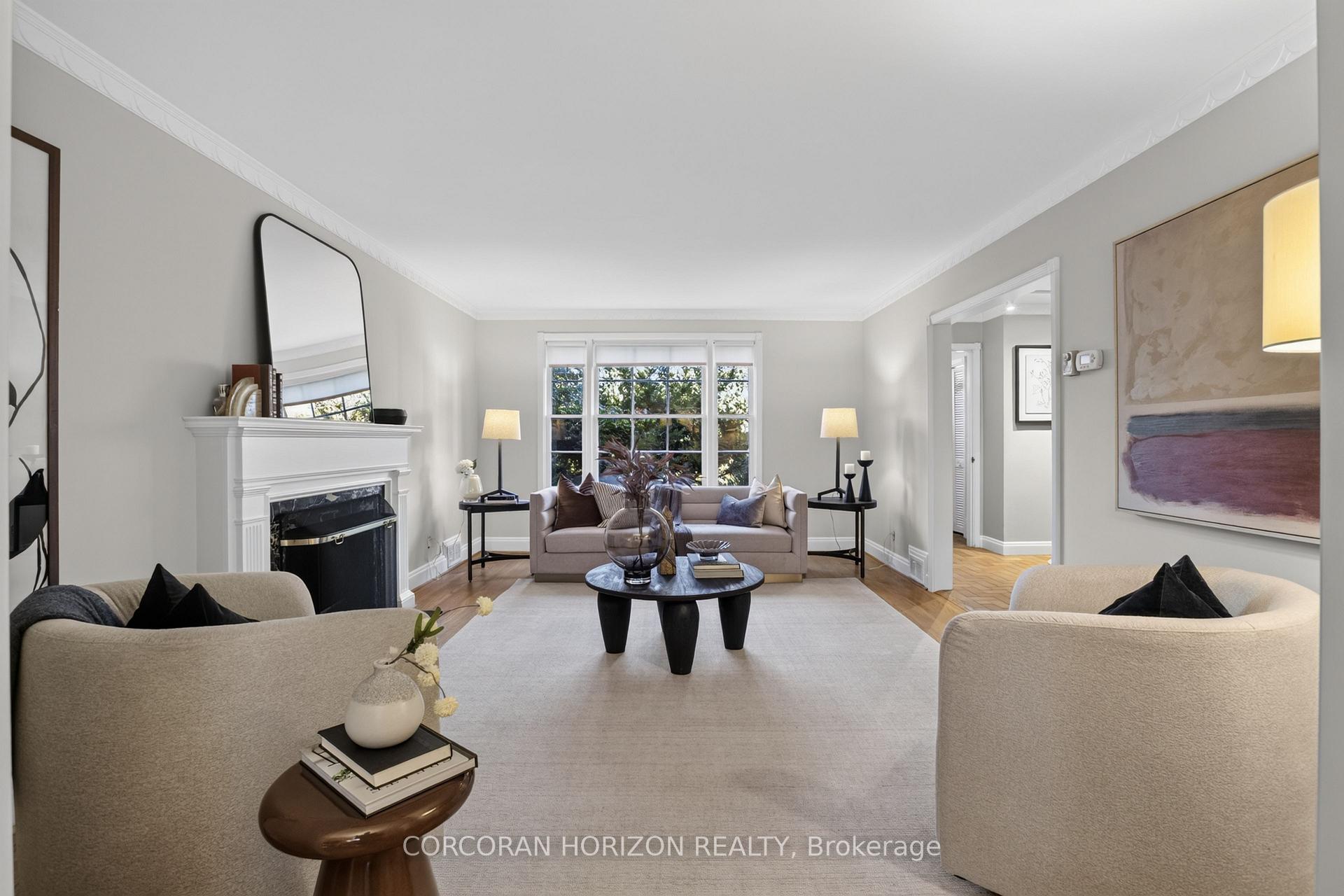 Photo 12 of 27 Armour Boulevard, Toronto, Bedford Park-Nortown — HOMEH