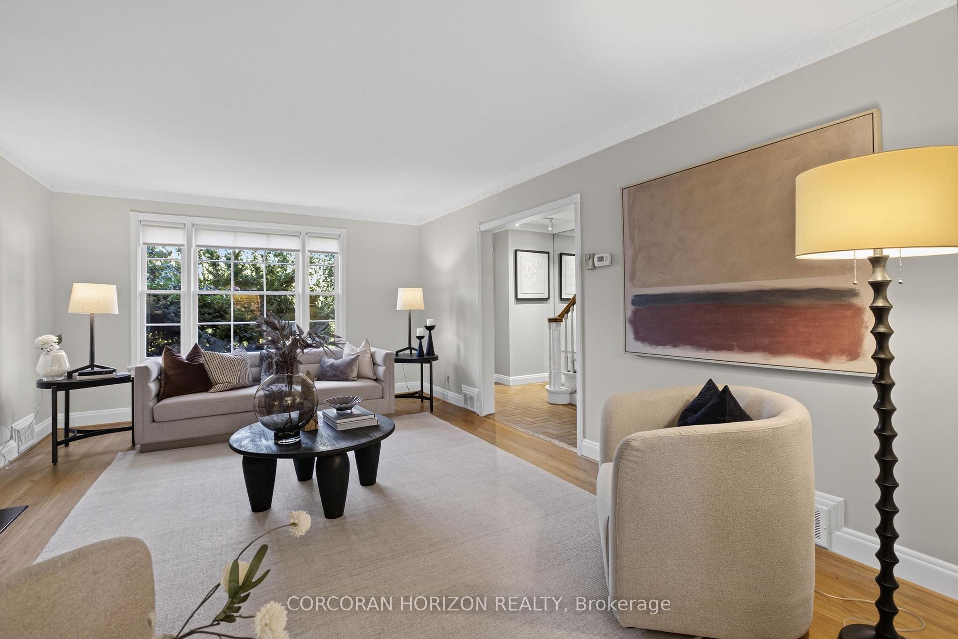 Photo 13 of 27 Armour Boulevard, Toronto, Bedford Park-Nortown — HOMEH
