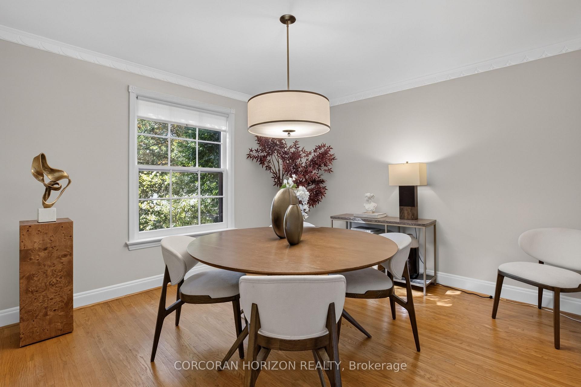 Photo 15 of 27 Armour Boulevard, Toronto, Bedford Park-Nortown — HOMEH