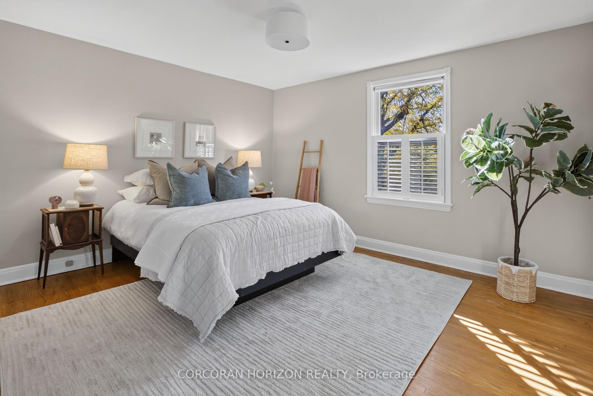 Photo 25 of 27 Armour Boulevard, Toronto, Bedford Park-Nortown — HOMEH