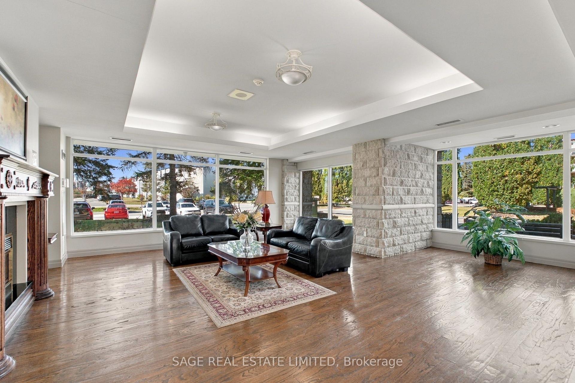 Photo 3 of Unit 309, 2502 Rutherford Road, Vaughan, Maple — HOMEH