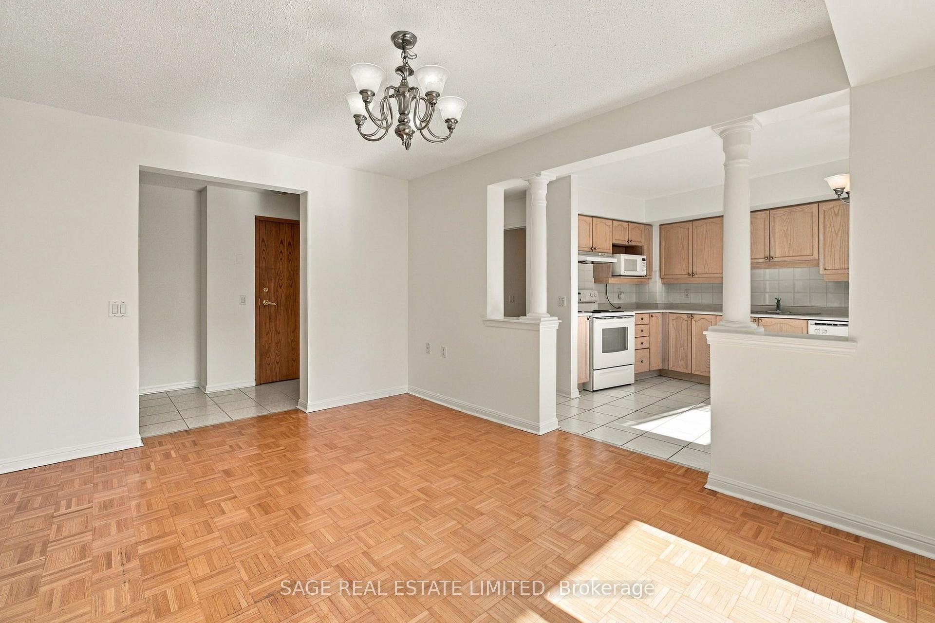 Photo 8 of Unit 309, 2502 Rutherford Road, Vaughan, Maple — HOMEH