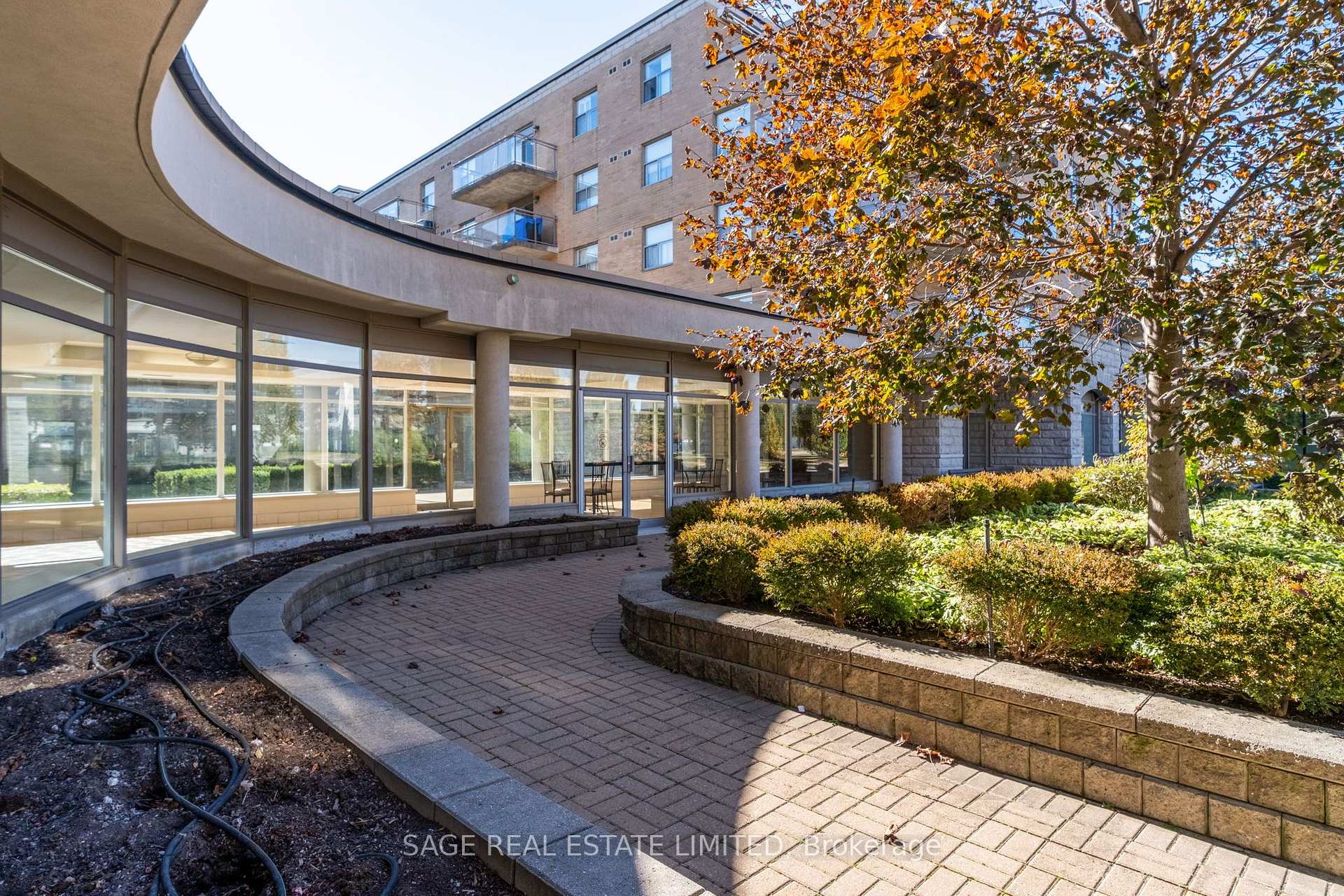 Photo 31 of Unit 309, 2502 Rutherford Road, Vaughan, Maple — HOMEH