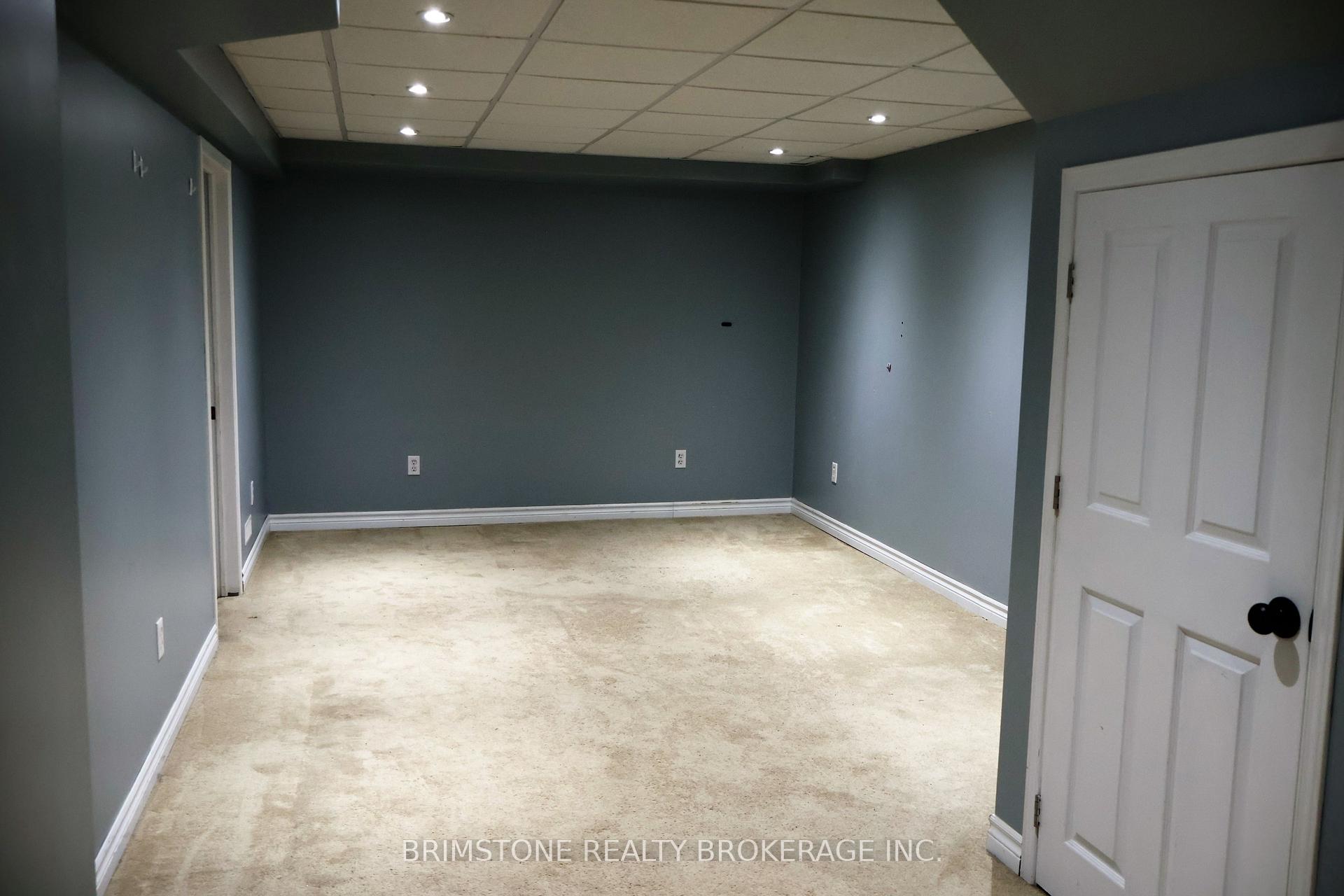 Photo 9 of 204 Pickett Crescent, Barrie, Painswick North — HOMEH