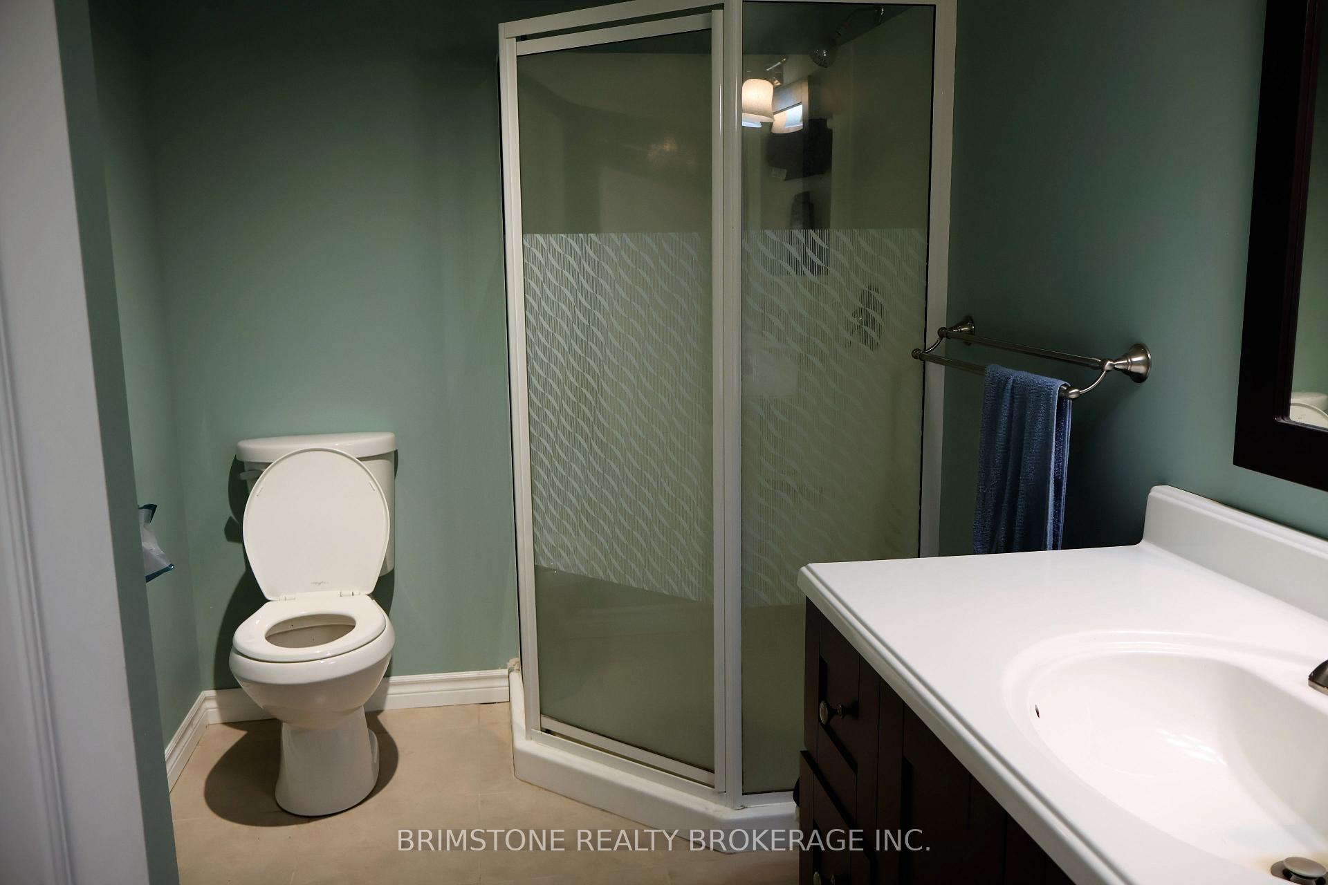 Photo 10 of 204 Pickett Crescent, Barrie, Painswick North — HOMEH