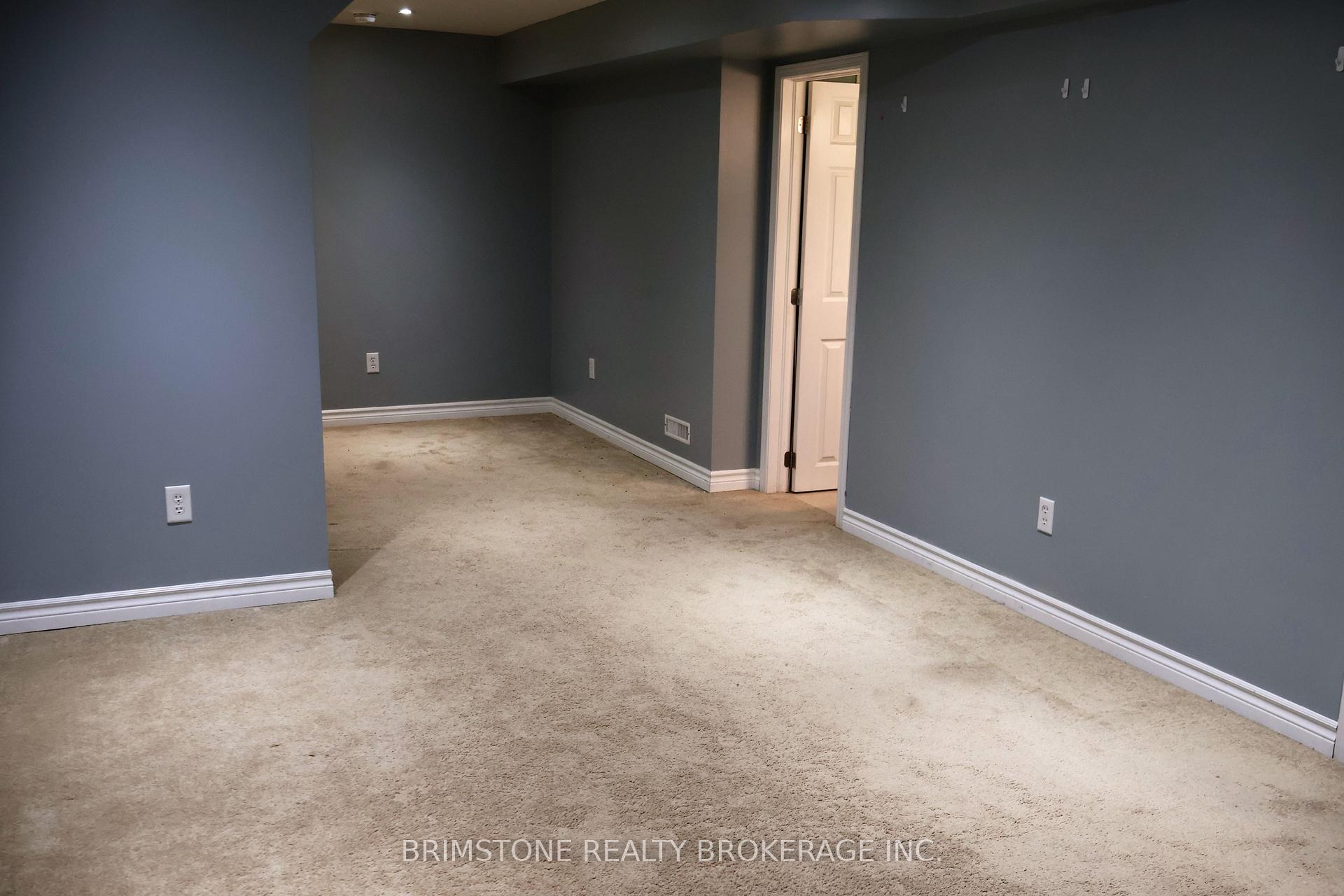 Photo 12 of 204 Pickett Crescent, Barrie, Painswick North — HOMEH