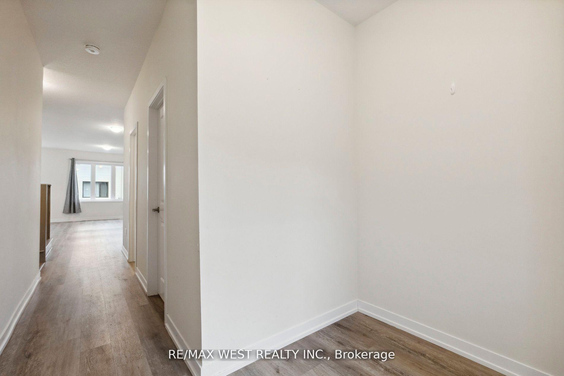 Photo 4 of Unit 37, 7789 Kalar Road, Niagara Falls, Brown — HOMEH