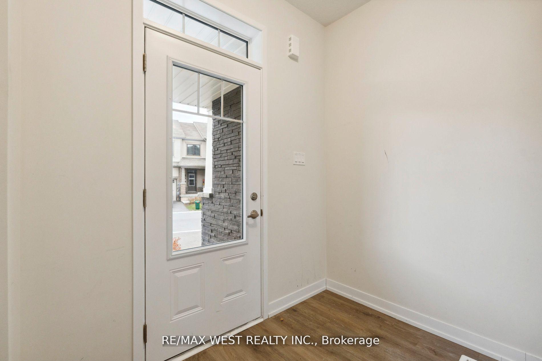 Photo 5 of Unit 37, 7789 Kalar Road, Niagara Falls, Brown — HOMEH