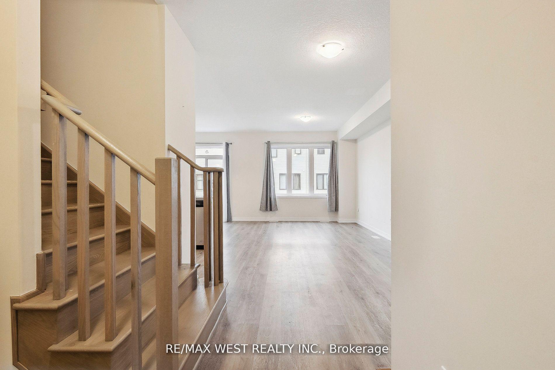 Photo 9 of Unit 37, 7789 Kalar Road, Niagara Falls, Brown — HOMEH