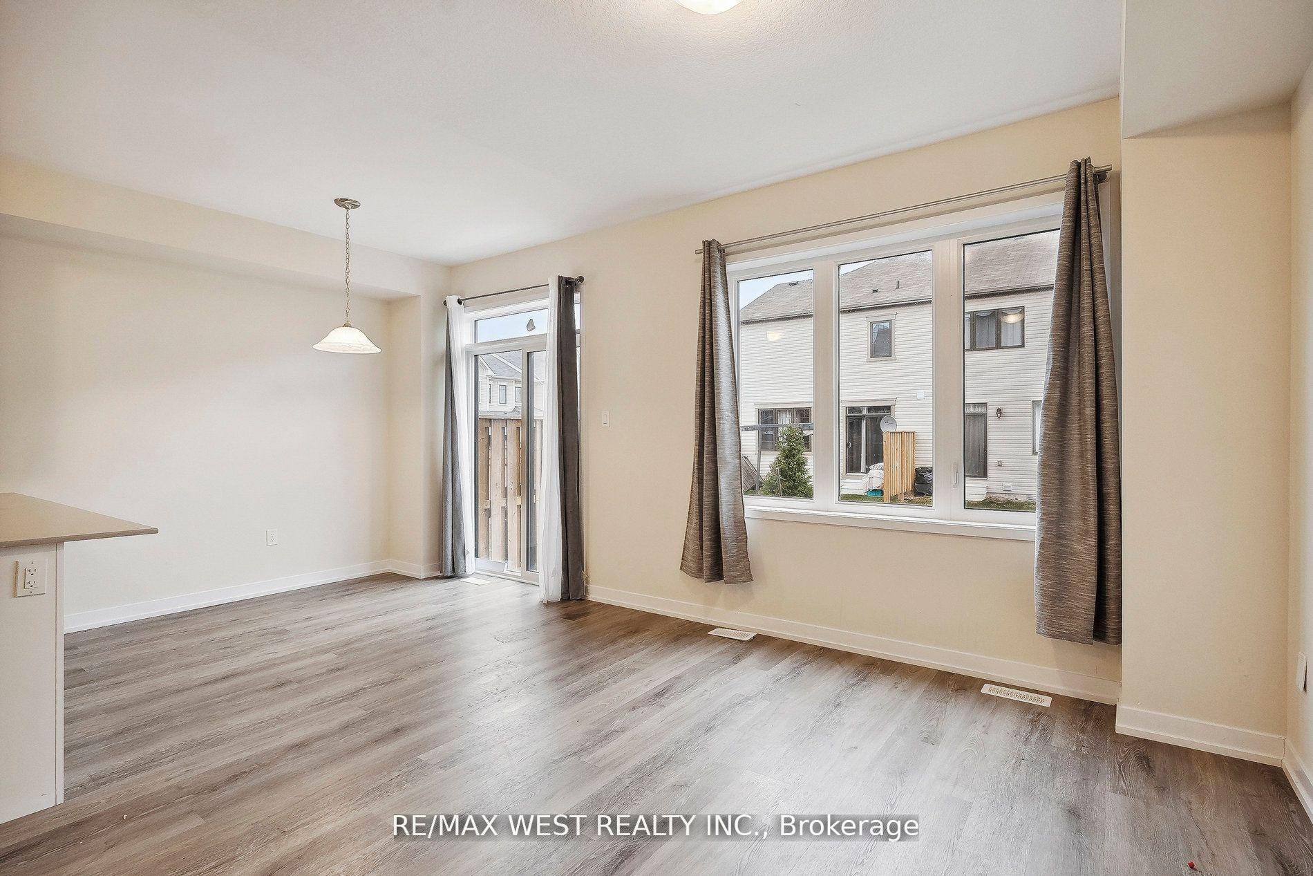 Photo 11 of Unit 37, 7789 Kalar Road, Niagara Falls, Brown — HOMEH