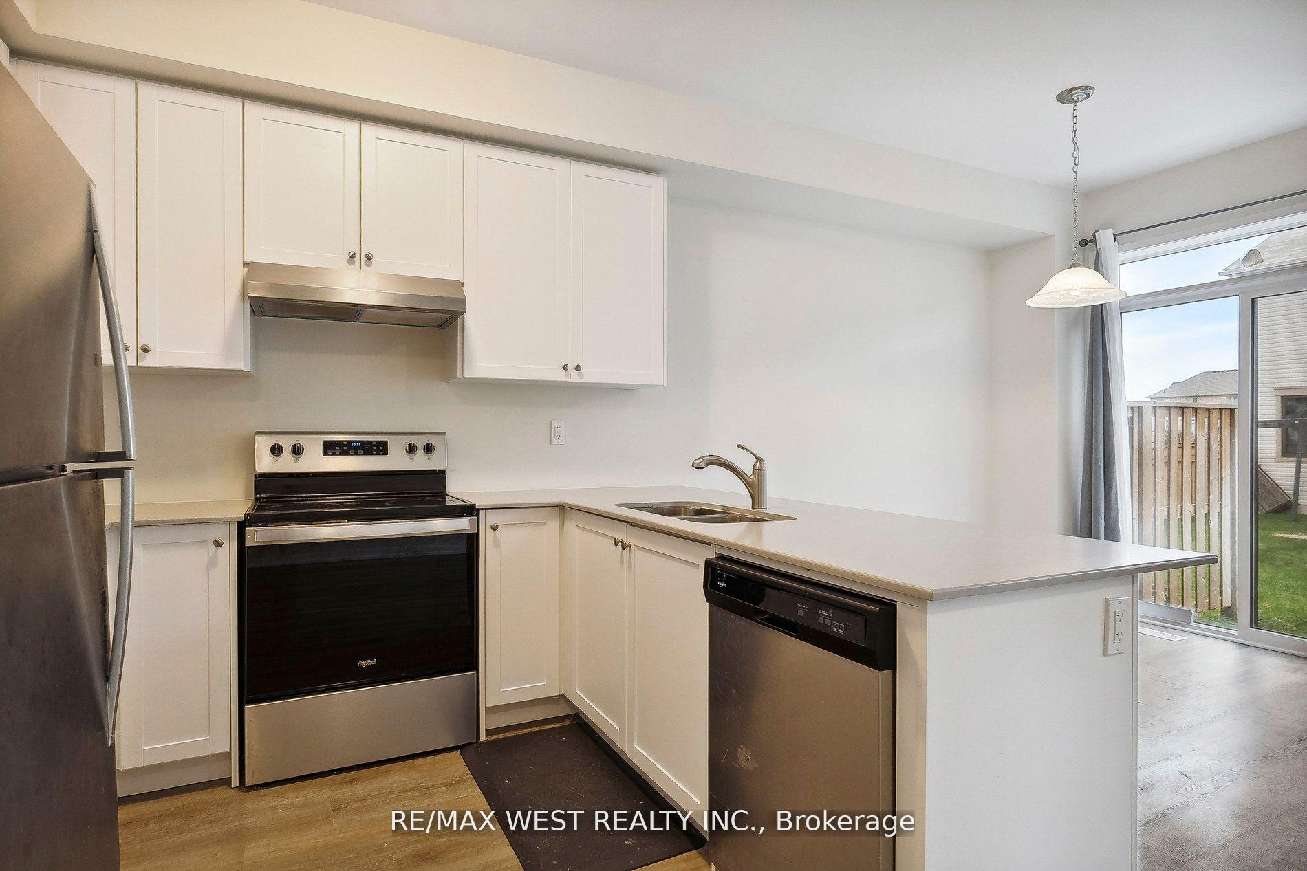 Photo 13 of Unit 37, 7789 Kalar Road, Niagara Falls, Brown — HOMEH
