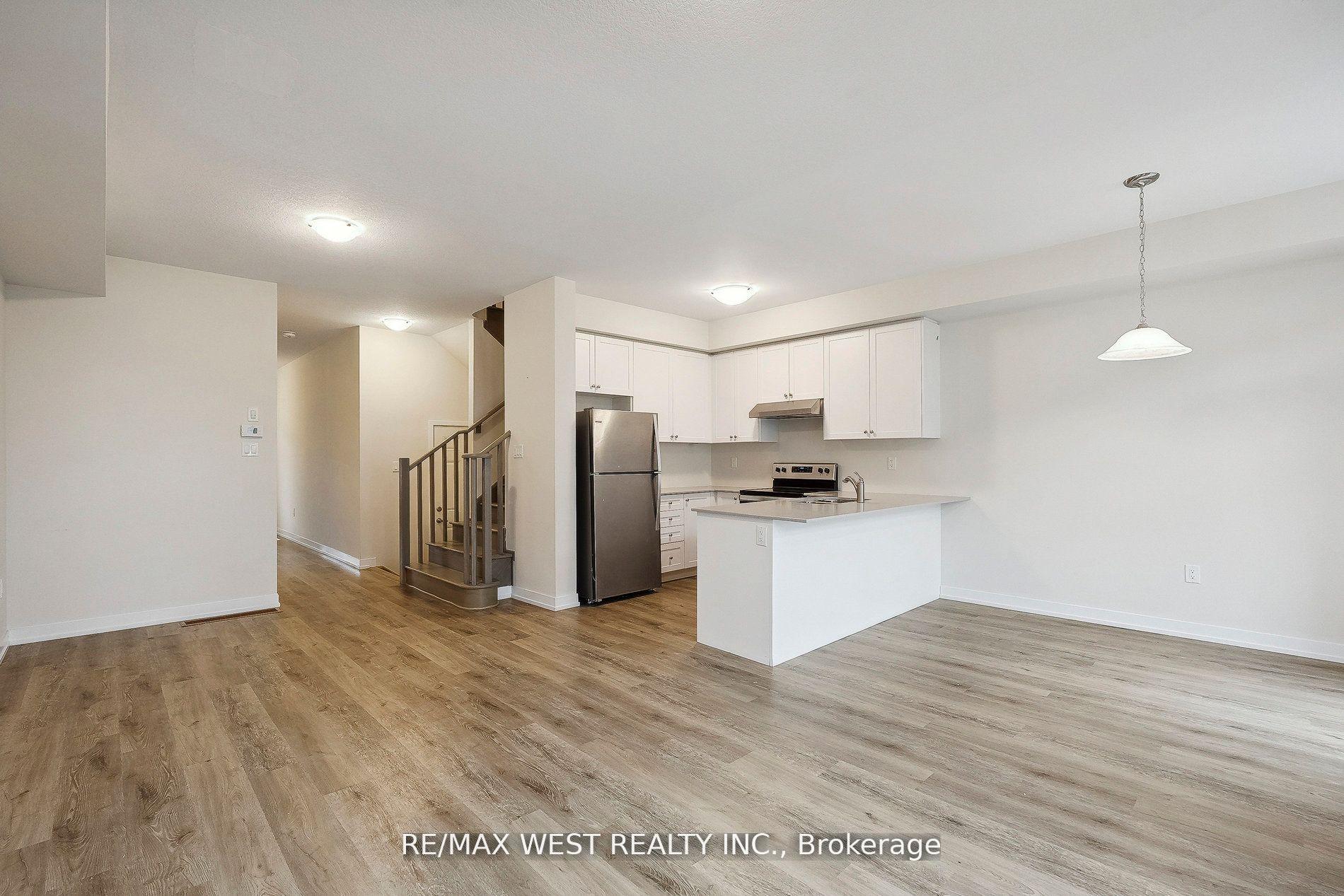 Photo 15 of Unit 37, 7789 Kalar Road, Niagara Falls, Brown — HOMEH