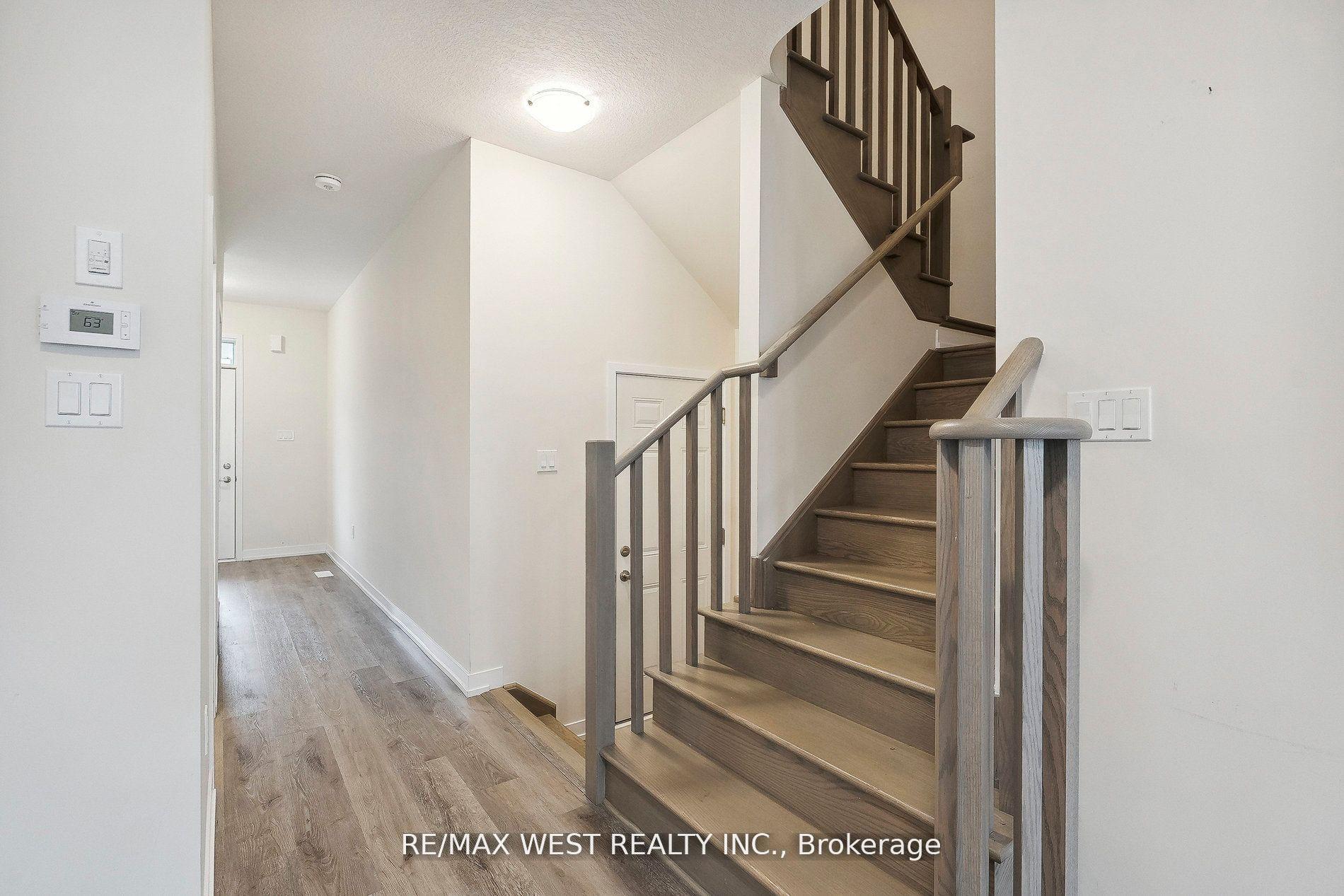 Photo 18 of Unit 37, 7789 Kalar Road, Niagara Falls, Brown — HOMEH