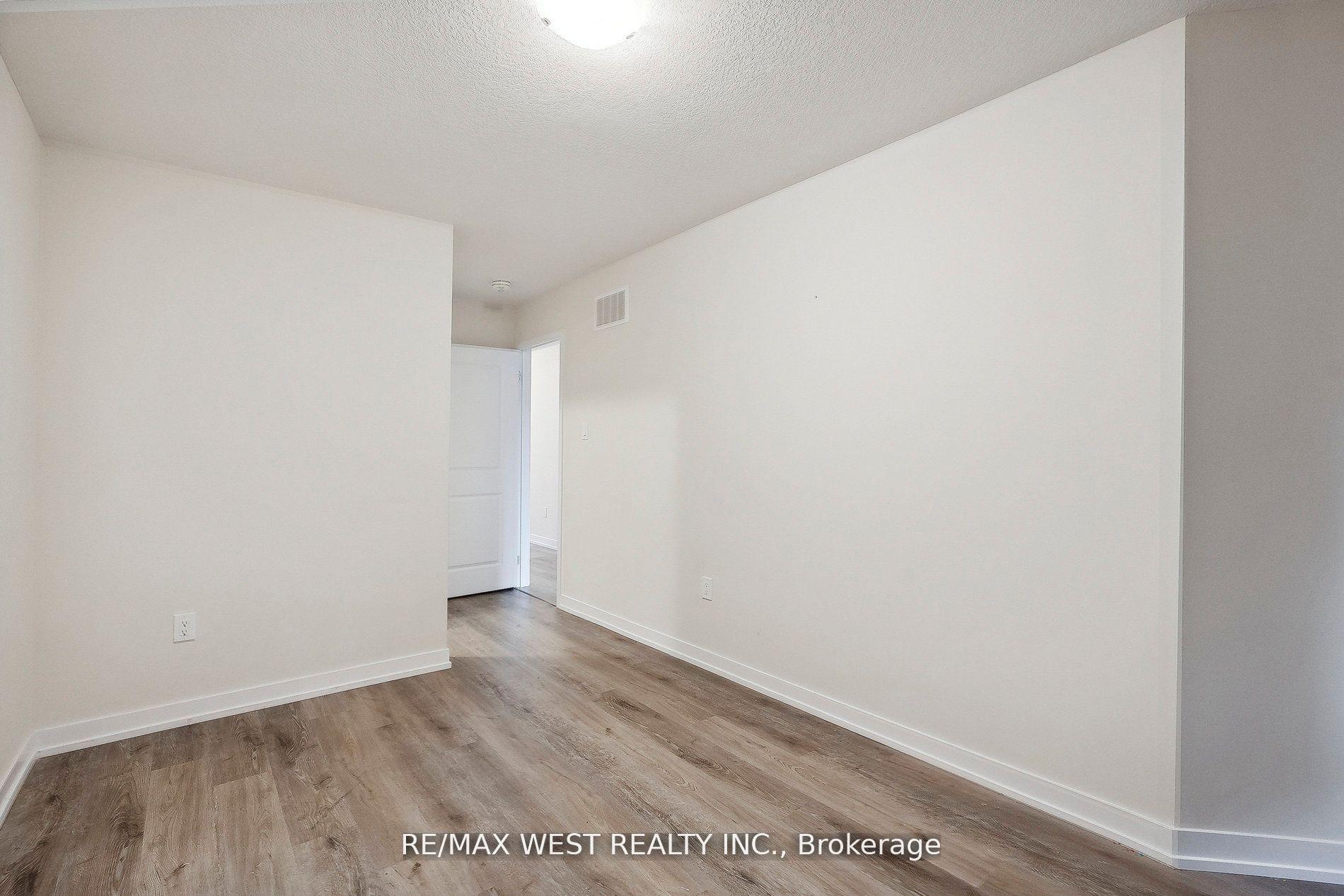 Photo 23 of Unit 37, 7789 Kalar Road, Niagara Falls, Brown — HOMEH