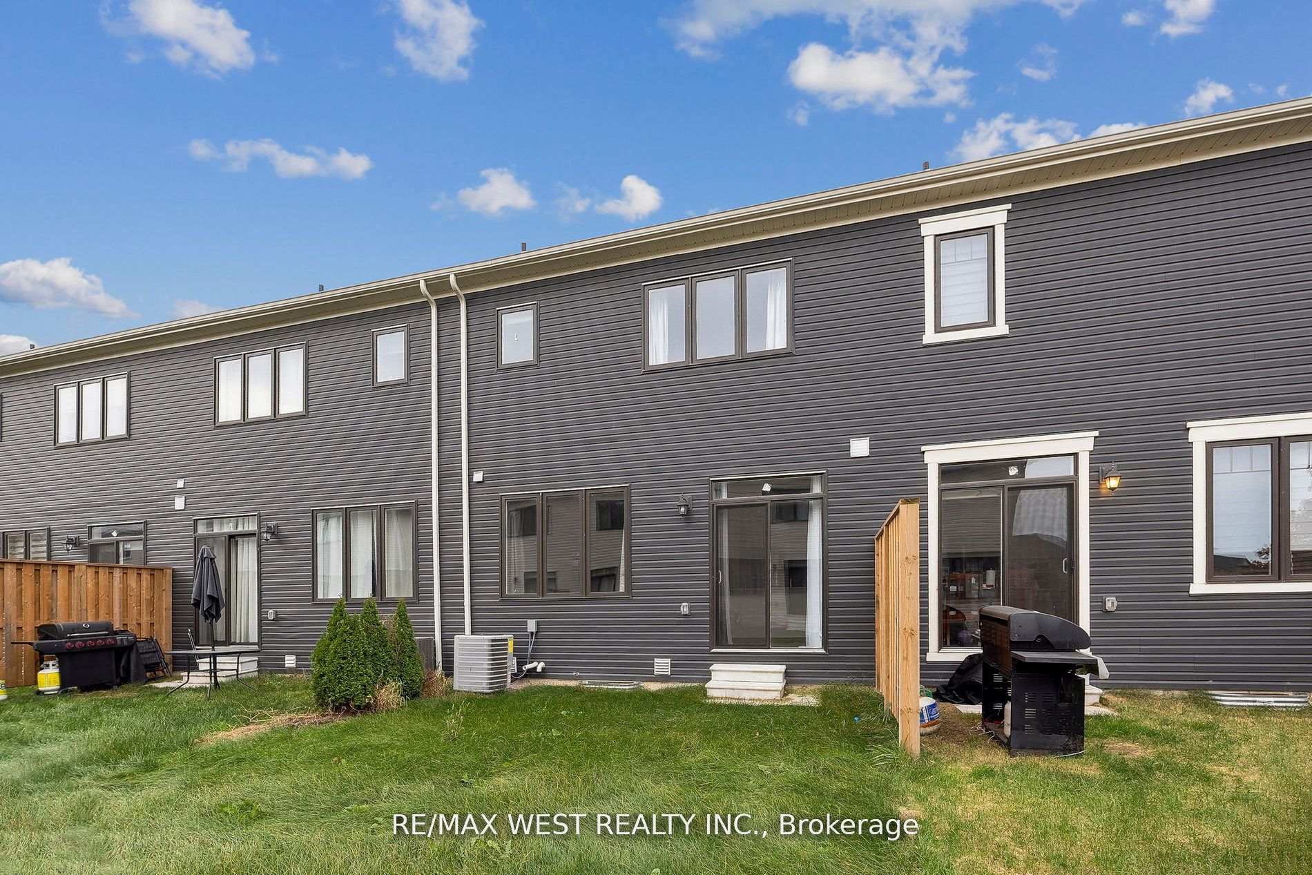 Photo 32 of Unit 37, 7789 Kalar Road, Niagara Falls, Brown — HOMEH