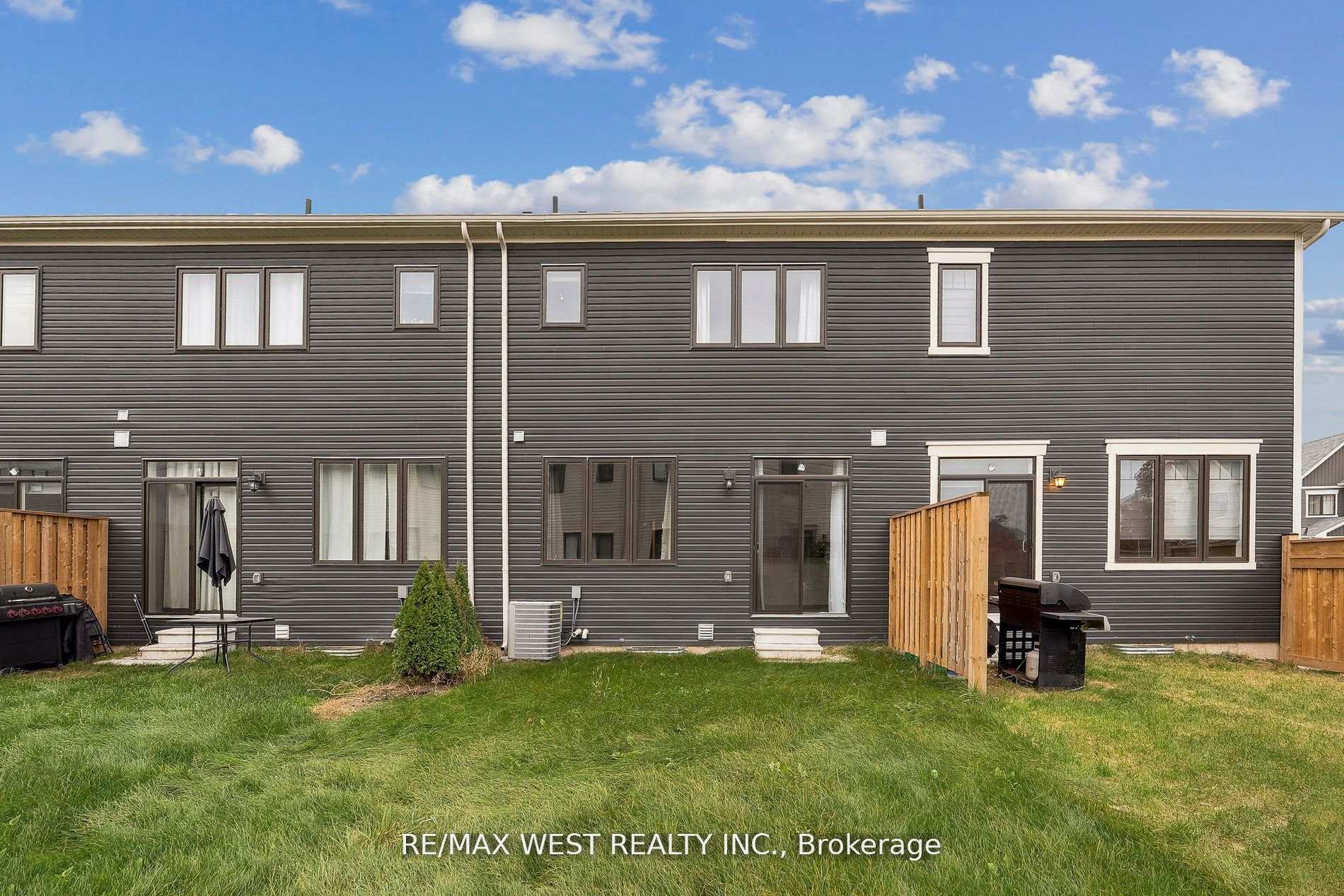 Photo 33 of Unit 37, 7789 Kalar Road, Niagara Falls, Brown — HOMEH