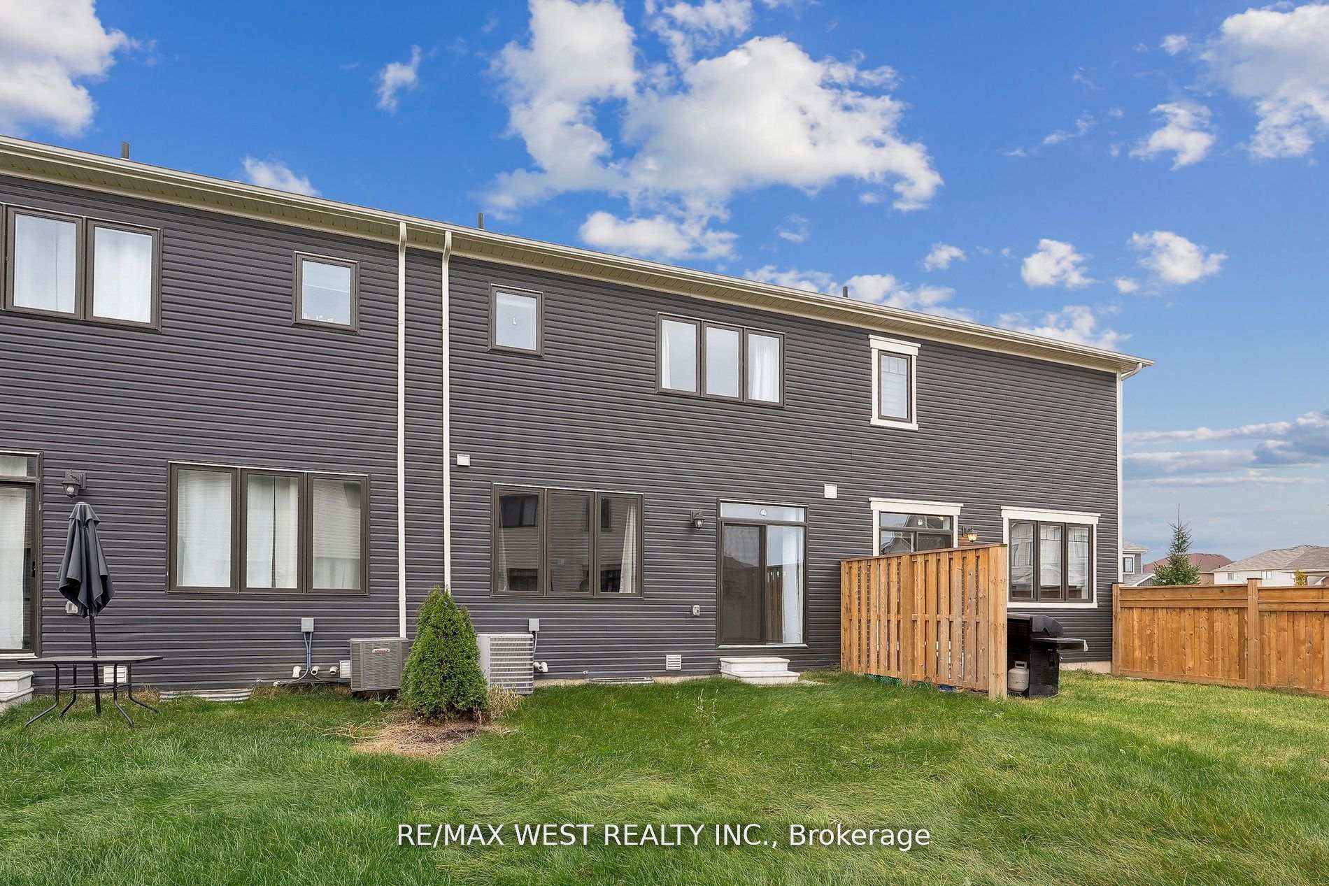 Photo 34 of Unit 37, 7789 Kalar Road, Niagara Falls, Brown — HOMEH