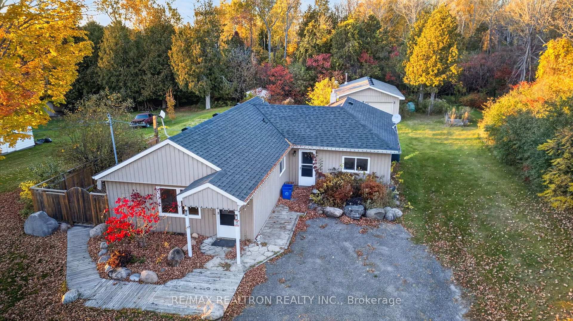 Photo 2 of 9418 Danforth Road E, Cobourg — HOMEH