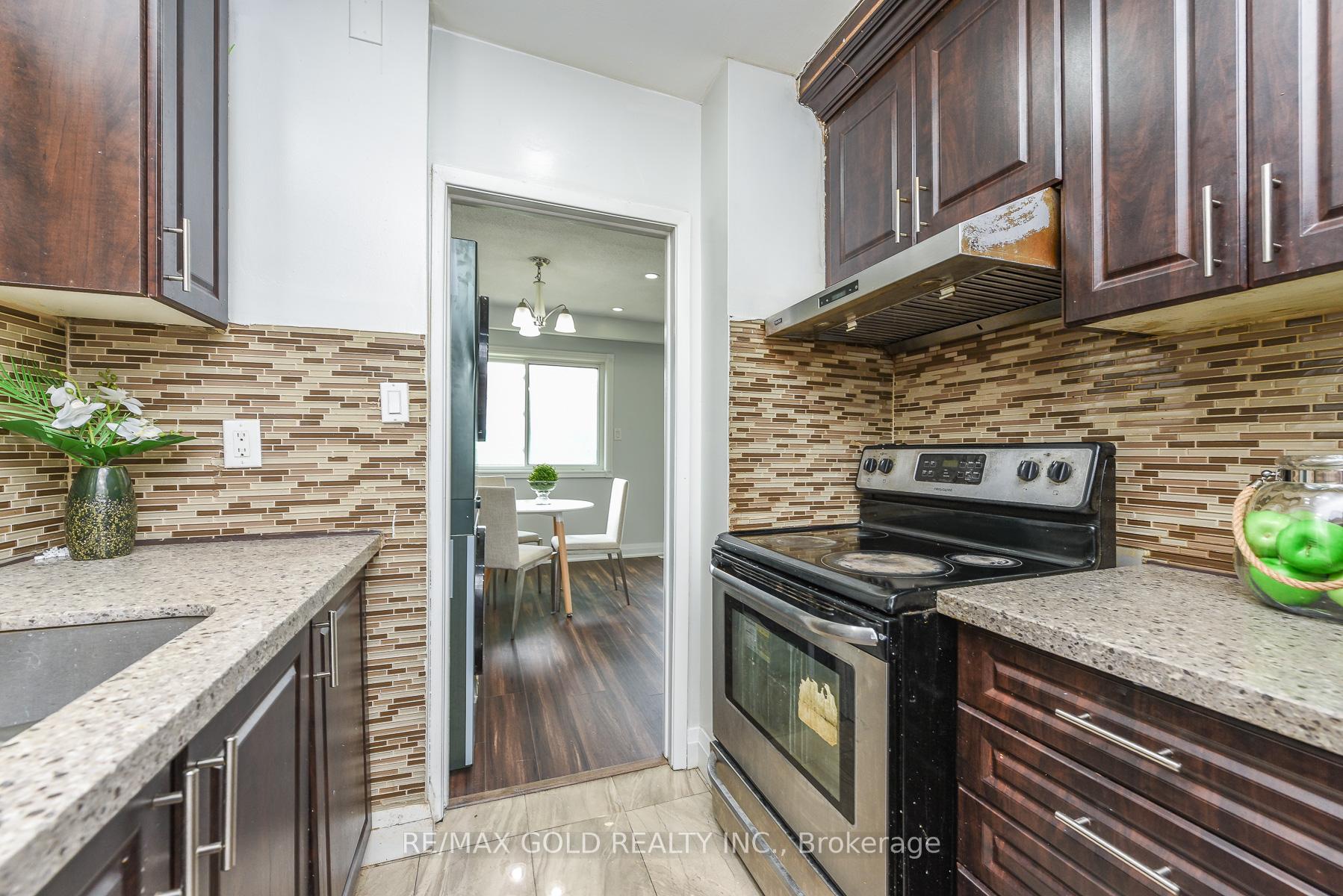 Photo 9 of 3773 Darla Drive, Mississauga, Malton — HOMEH