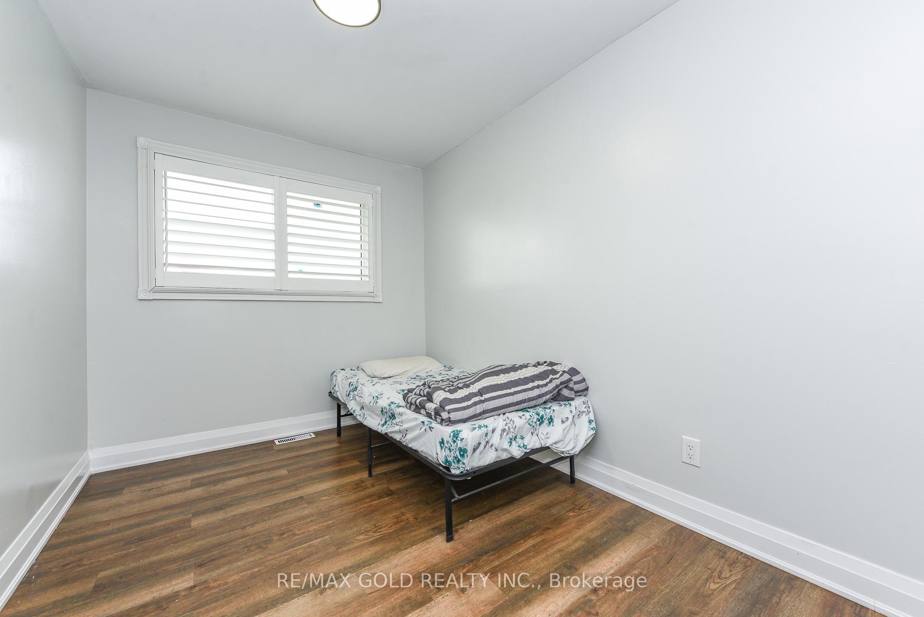 Photo 12 of 3773 Darla Drive, Mississauga, Malton — HOMEH