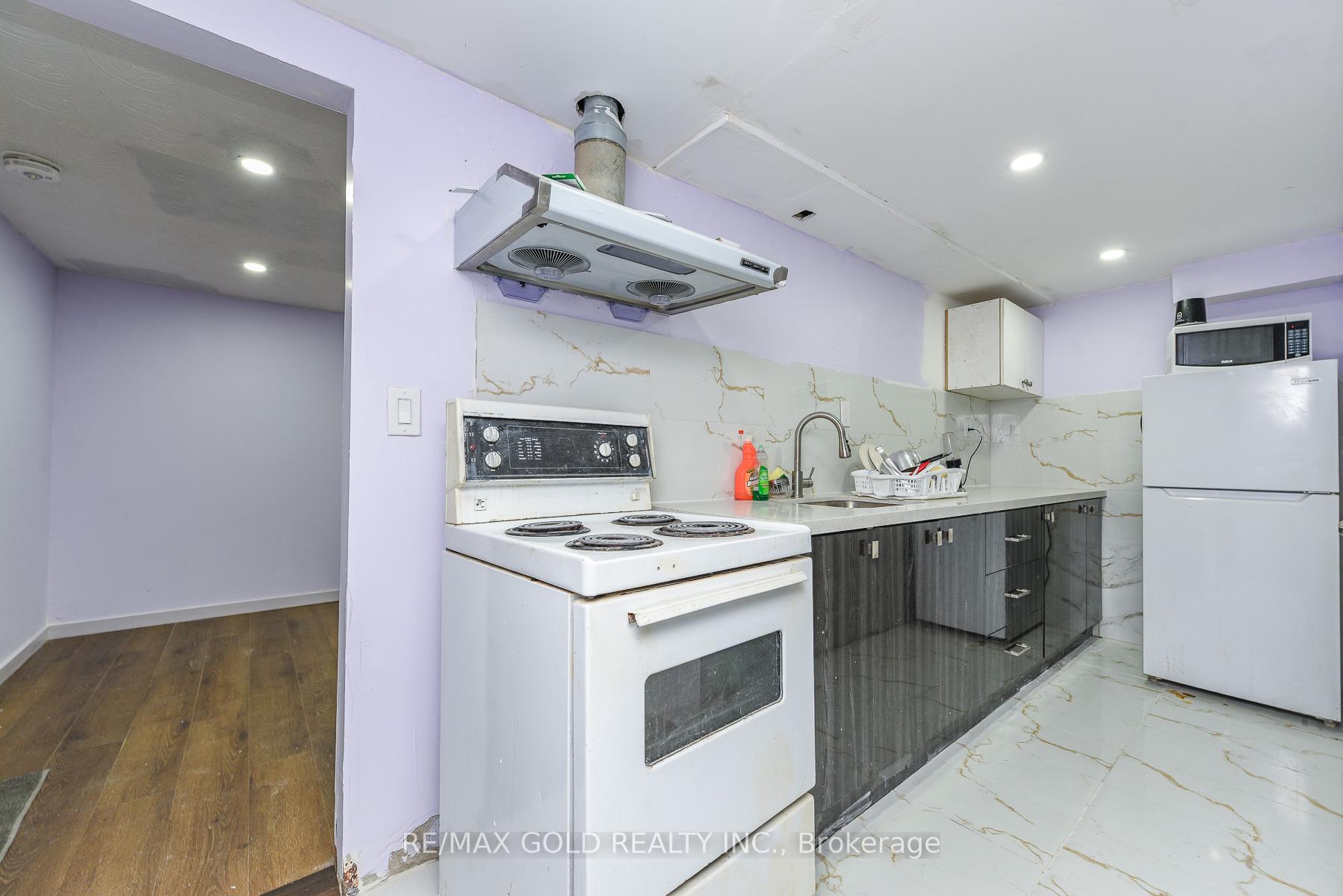 Photo 25 of 3773 Darla Drive, Mississauga, Malton — HOMEH