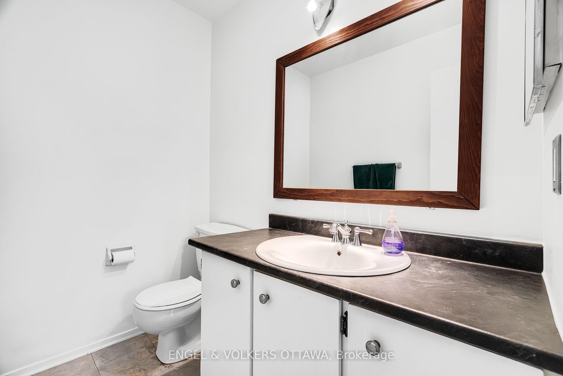 Photo 20 of 1379 Ambridge Way, Ottawa, Courtland Park — HOMEH