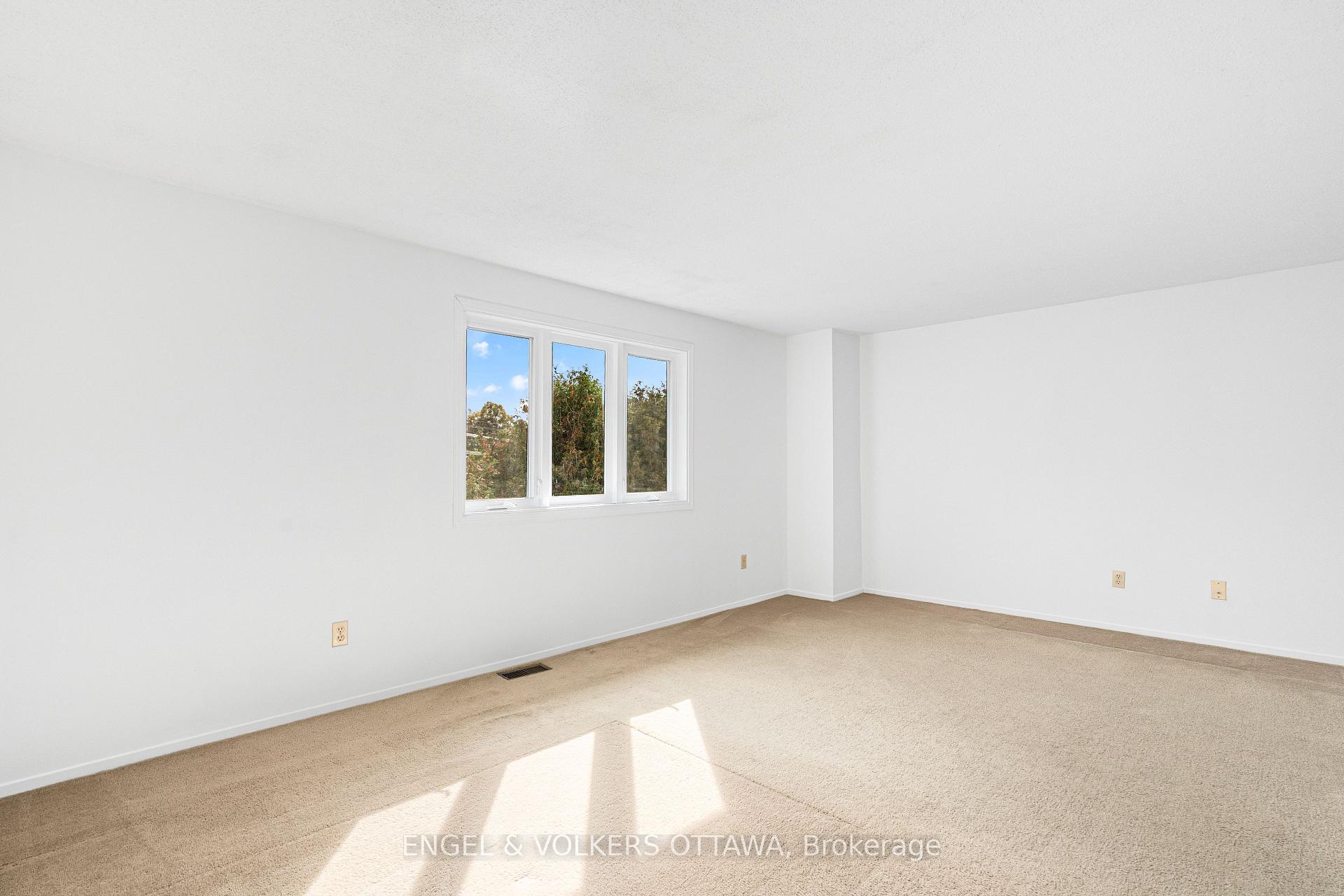 Photo 26 of 1379 Ambridge Way, Ottawa, Courtland Park — HOMEH